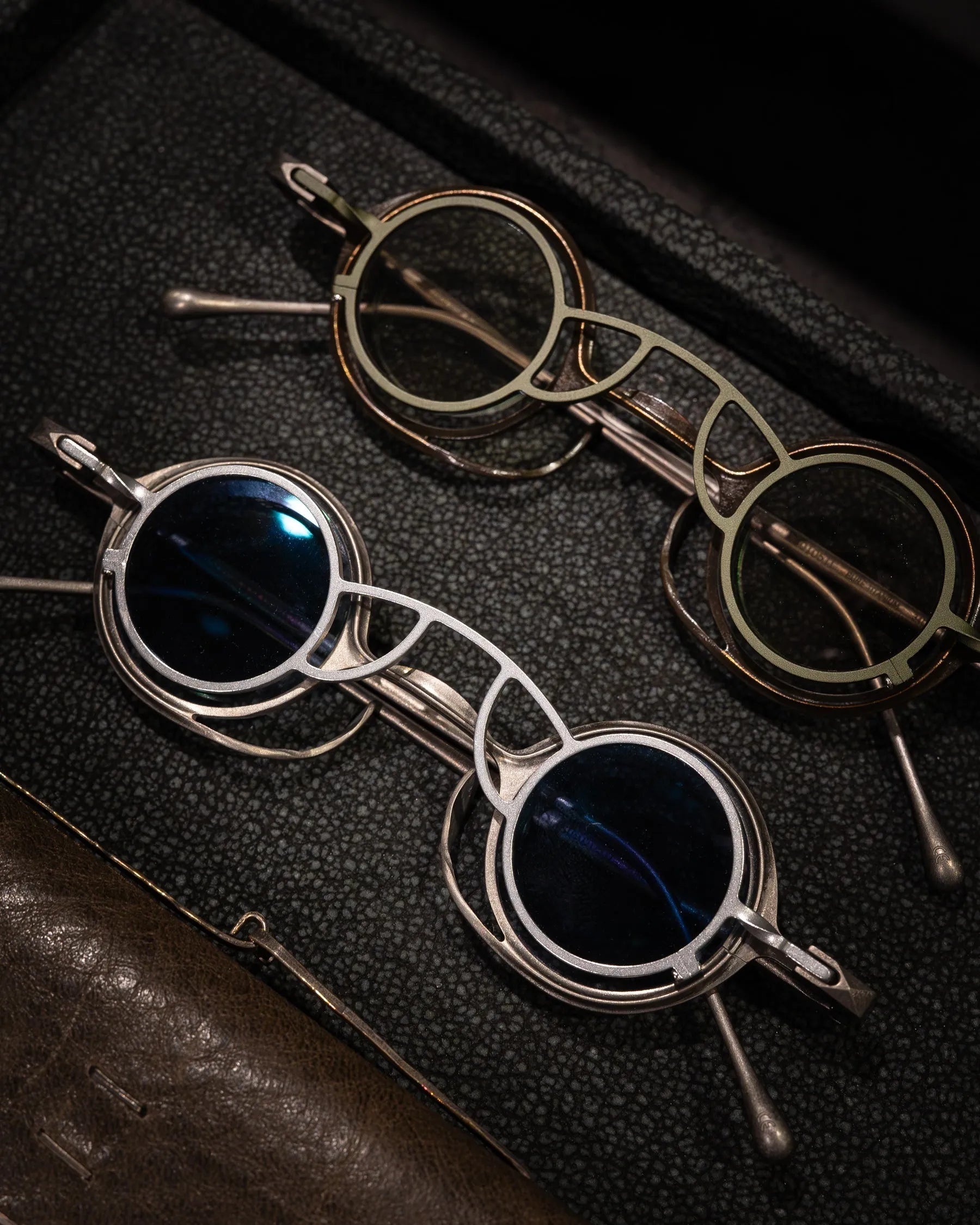 Crafting Vision: The Artisanal Mastery and Innovative Materials of RIGARDS Eyewear - INN7fashion