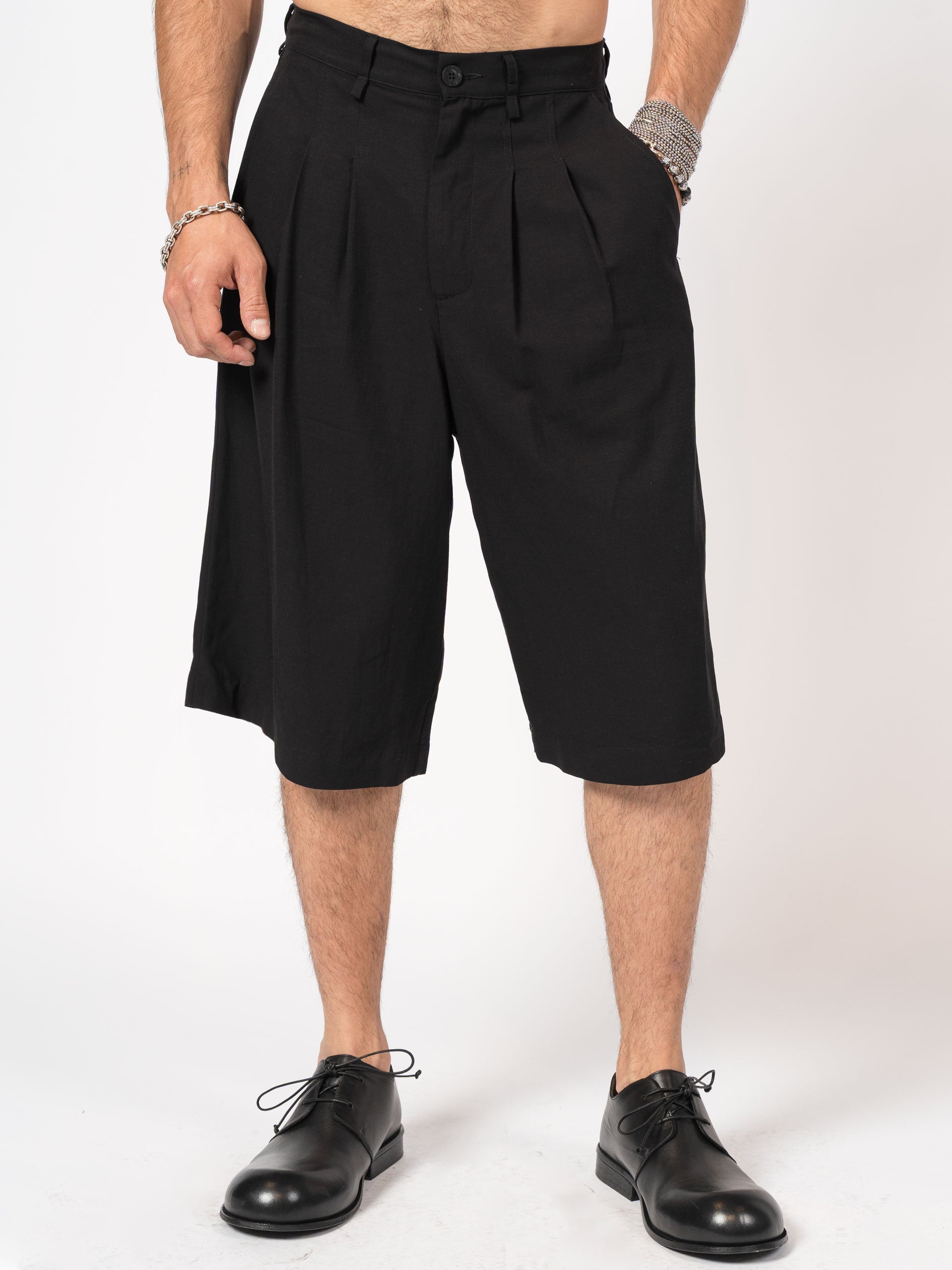 Wide-Leg Pleated Shorts