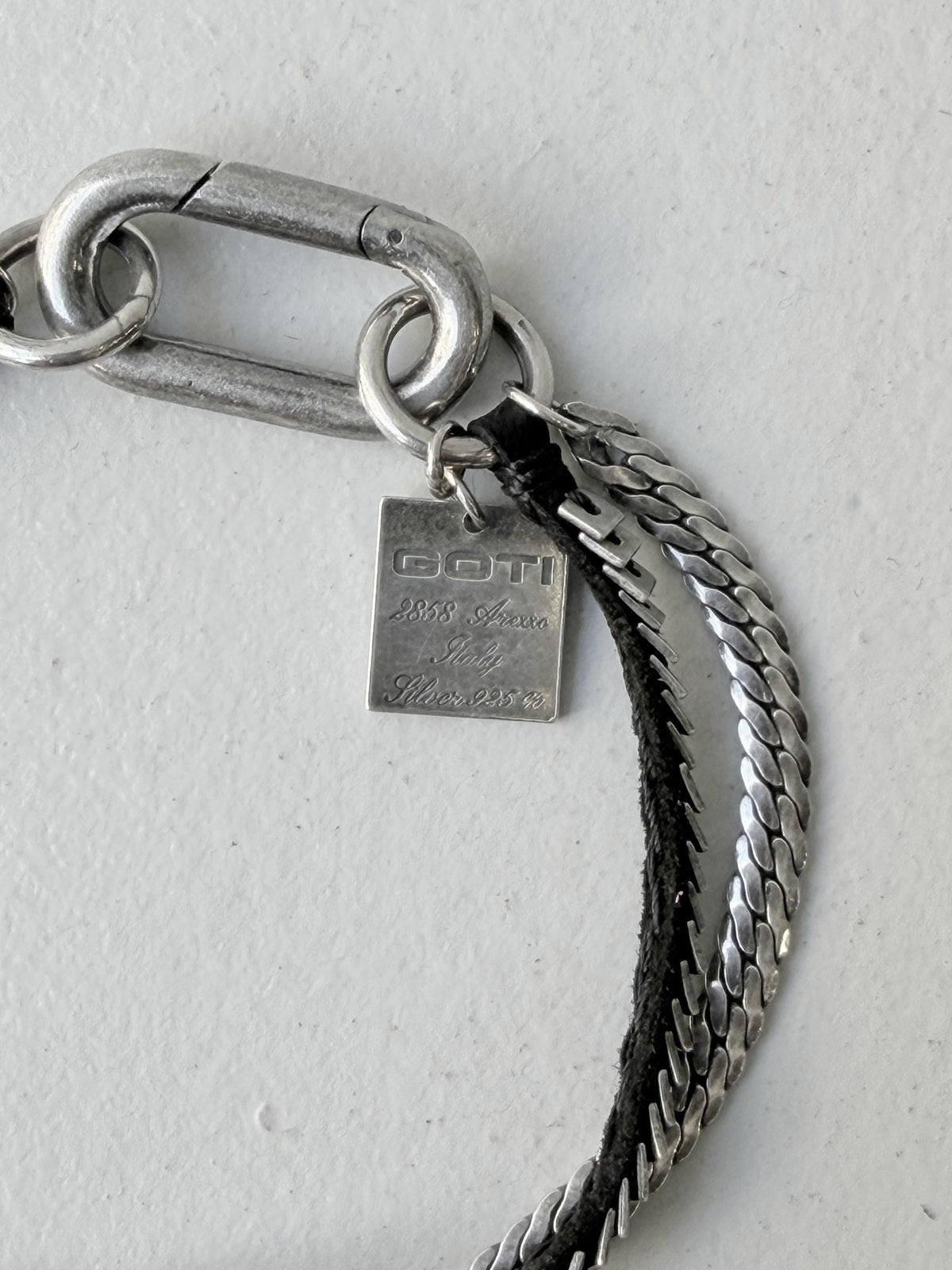 GOTI BR1201 bracelet, clasp and maker tag detail