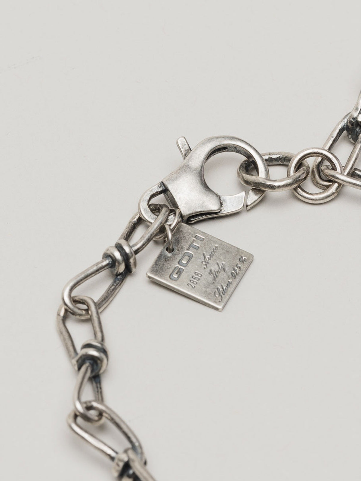 GOTI BR1313 bracelet, clasp and maker tag detail