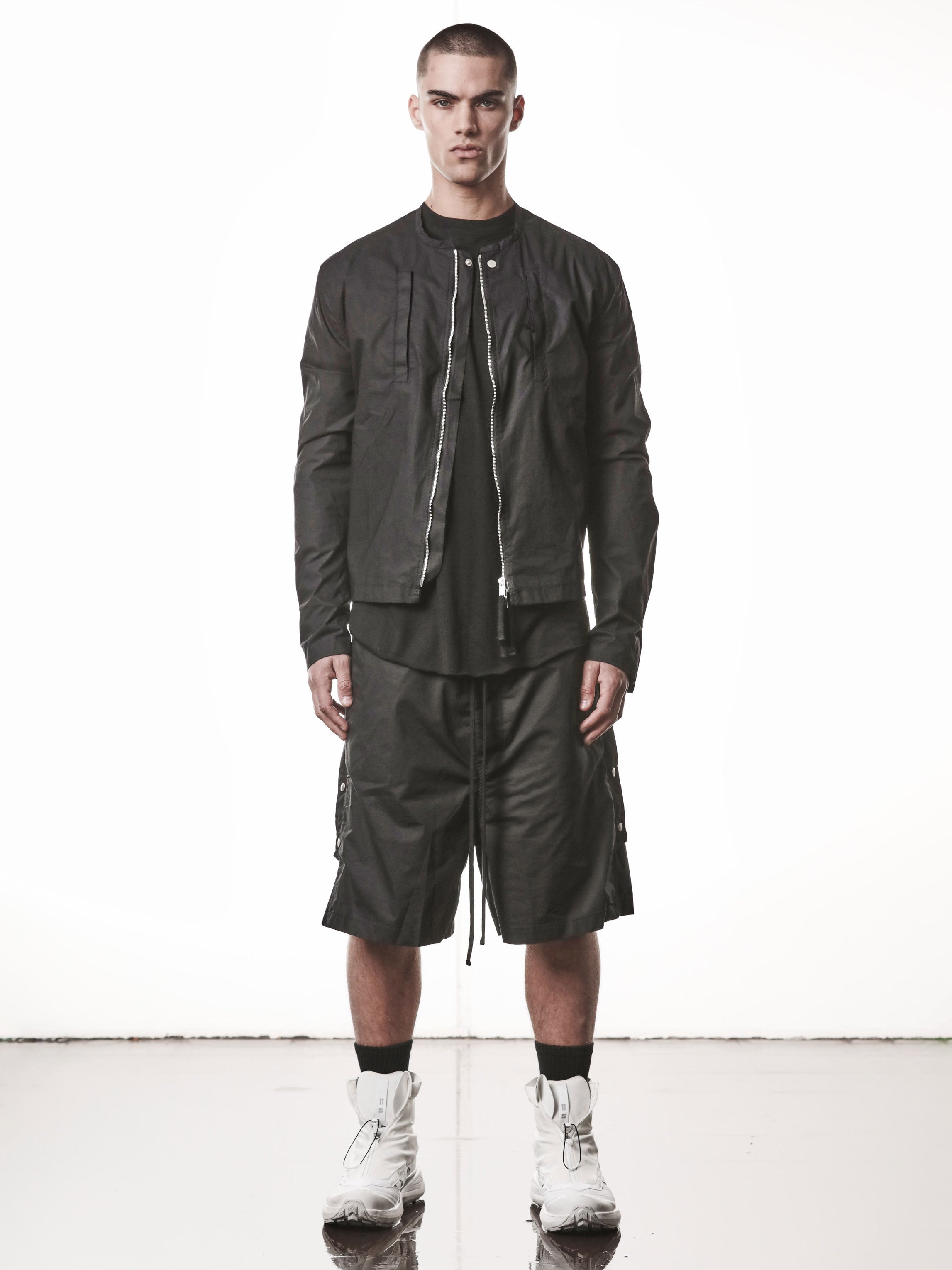 THOM KROM Drop-Crotch Utility Shorts black, wide leg silhouette