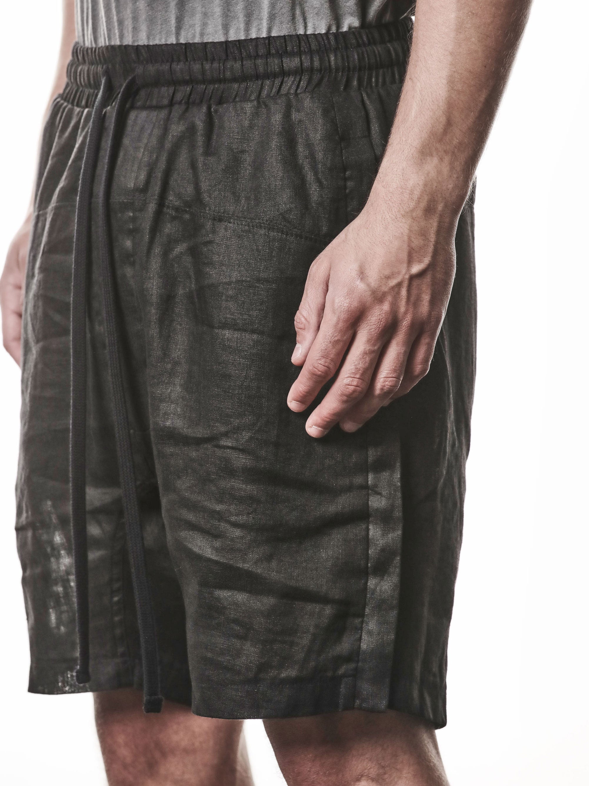 THOM KROM Drop Crotch Linen Shorts black, relaxed drop-crotch silhouette