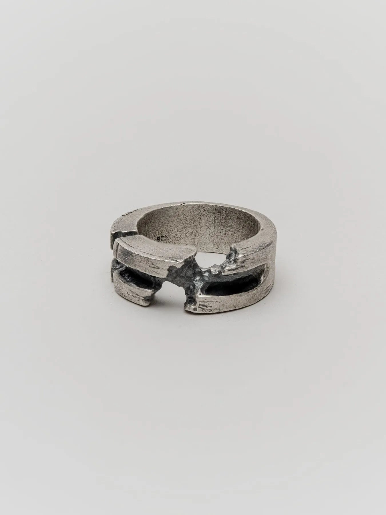 Avalon ring - by Valar