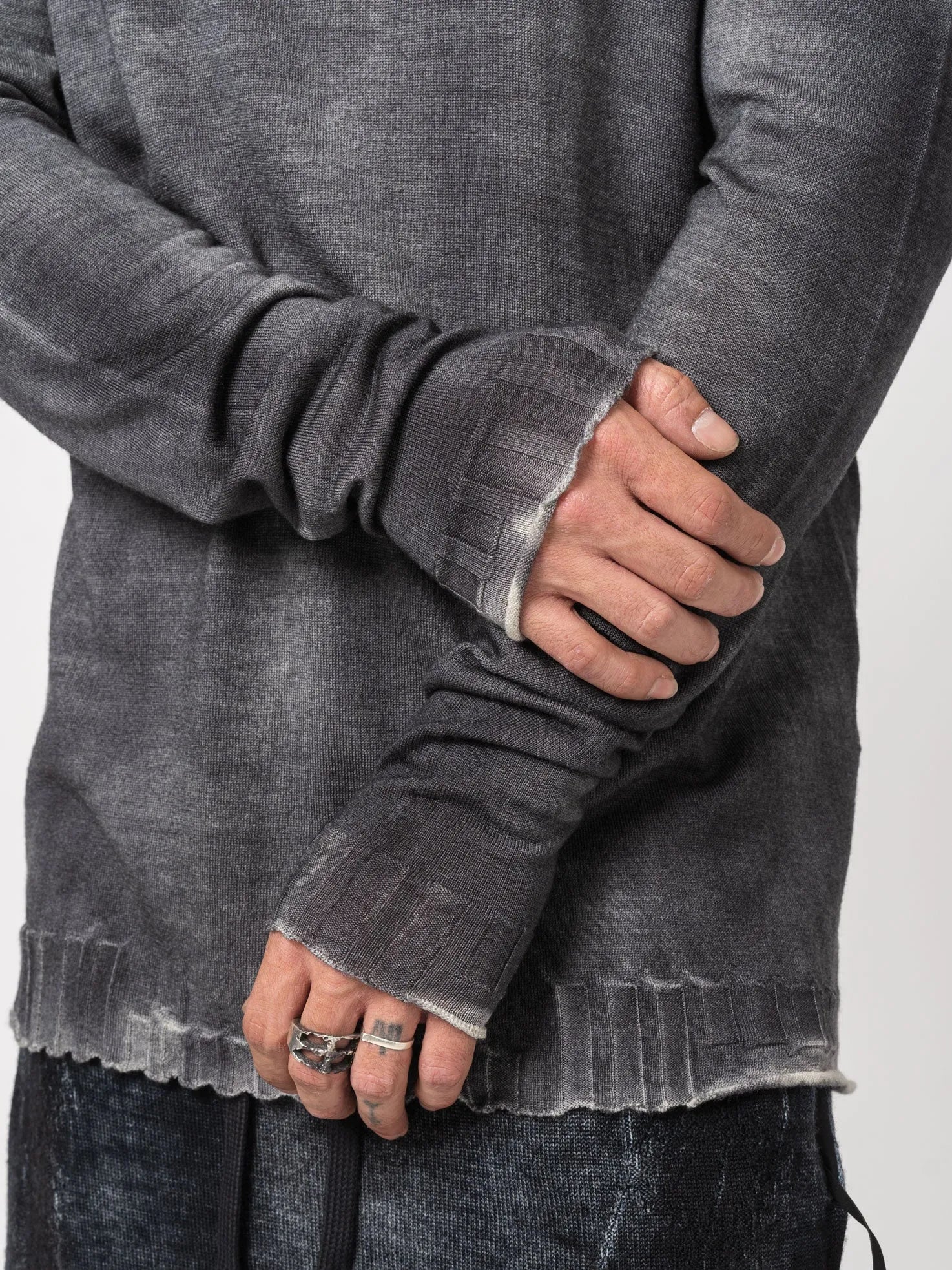 Back Embroidery Thin Wool - by MD75