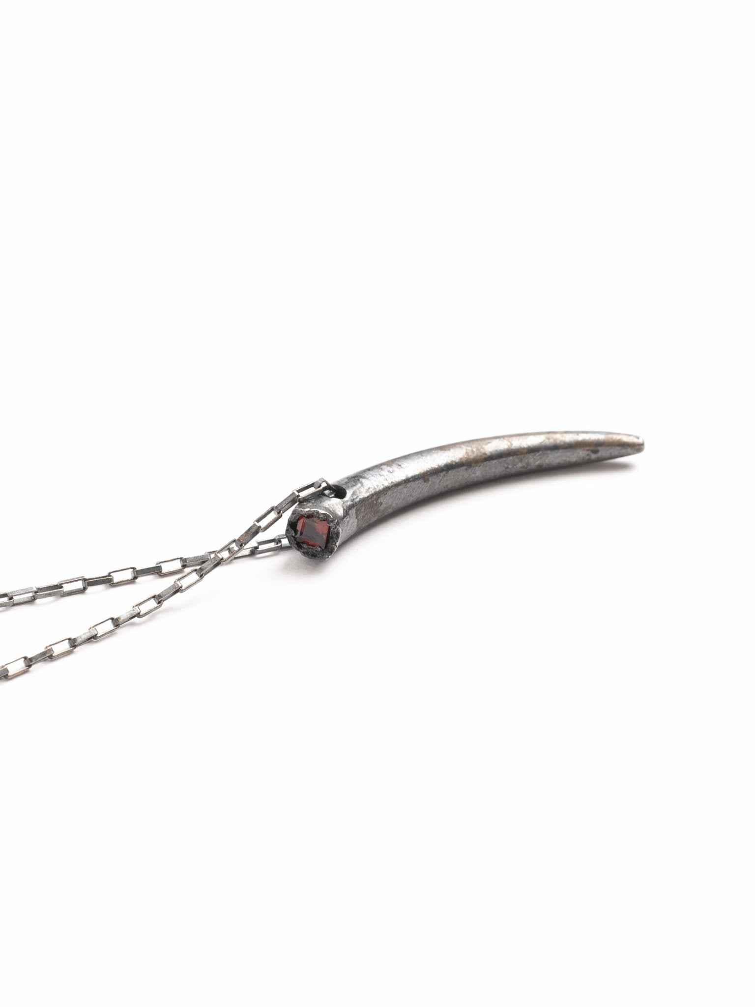 MAYA NOACH Blood Garnet Horn Necklace, pendant and chain detail view