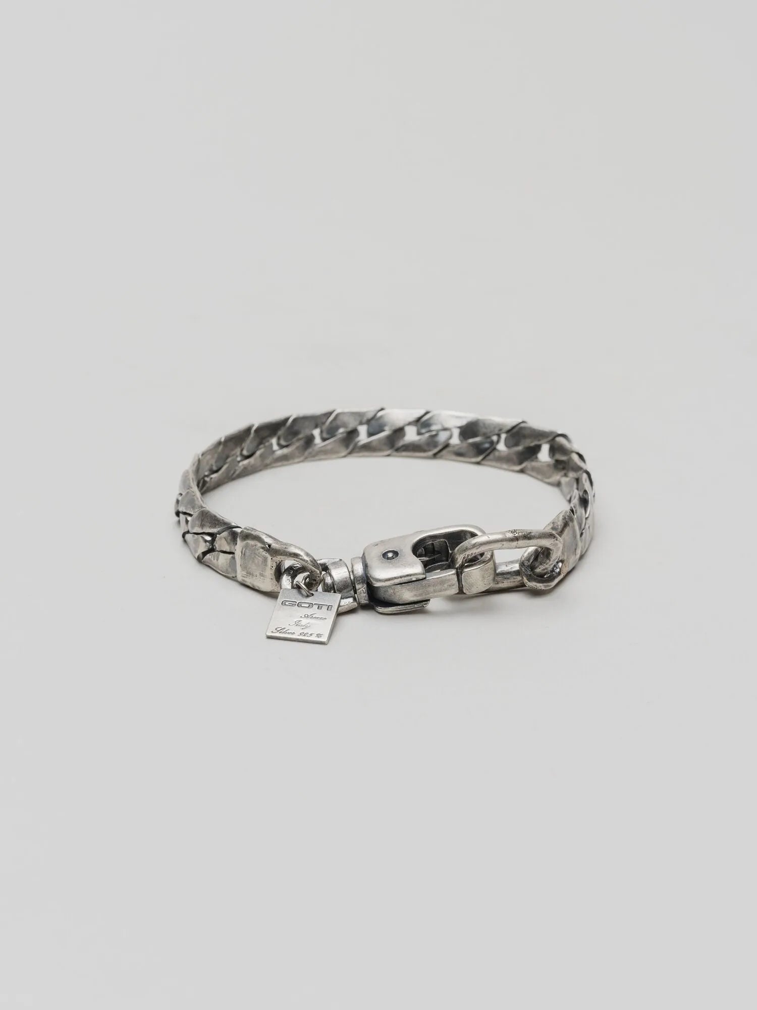 BRACELET - by GOTI