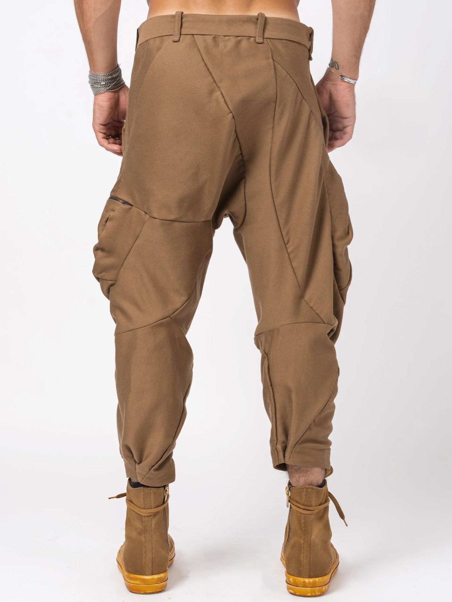 DIS - M - 4/ DISTORTION 4/5 MUSCLE POCKET PANTS - by LEON EMANUEL BLANCK