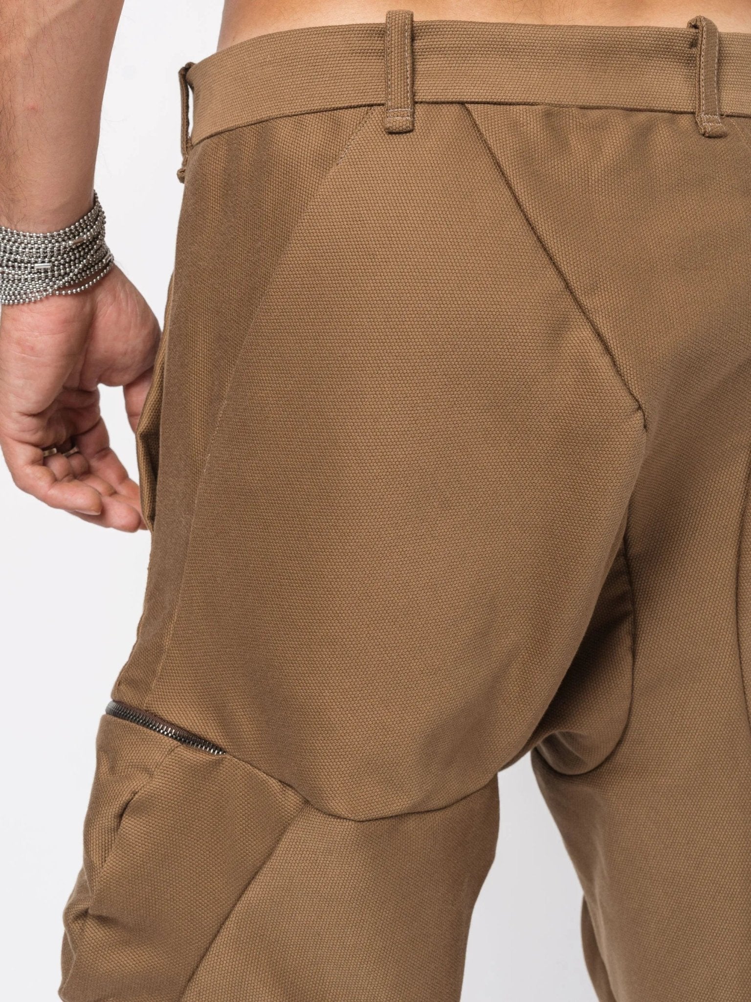 DIS - M - 4/ DISTORTION 4/5 MUSCLE POCKET PANTS - by LEON EMANUEL BLANCK