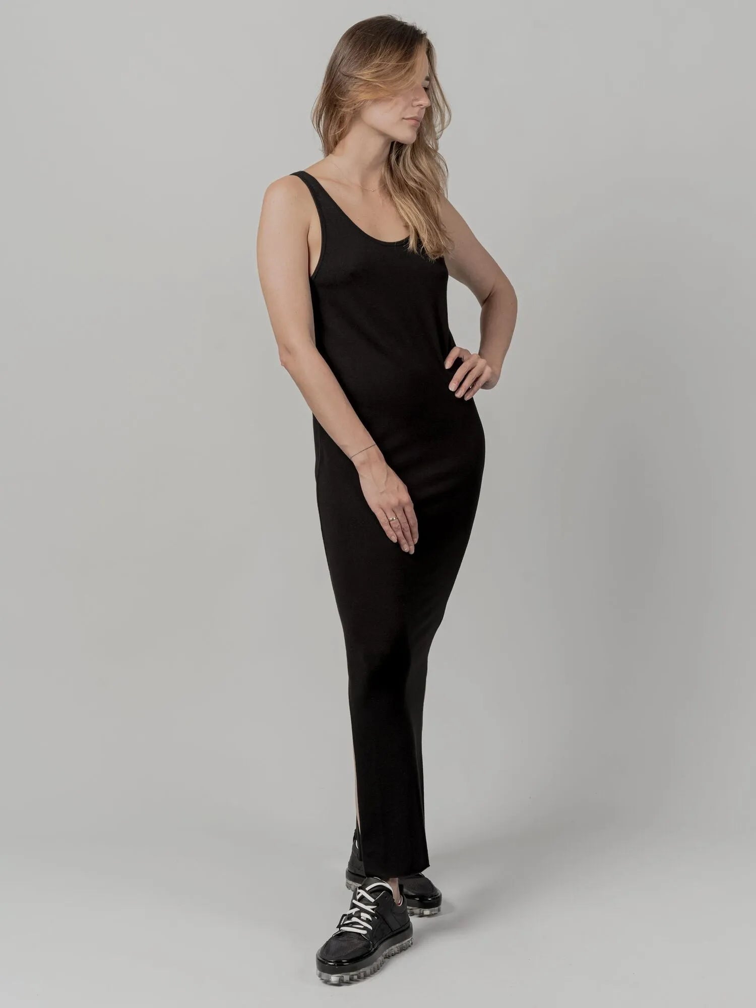 DRESS - by THOM KROM
