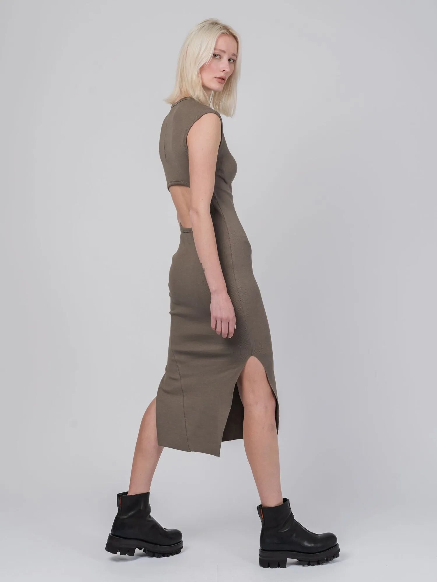 DRESS - by THOM KROM