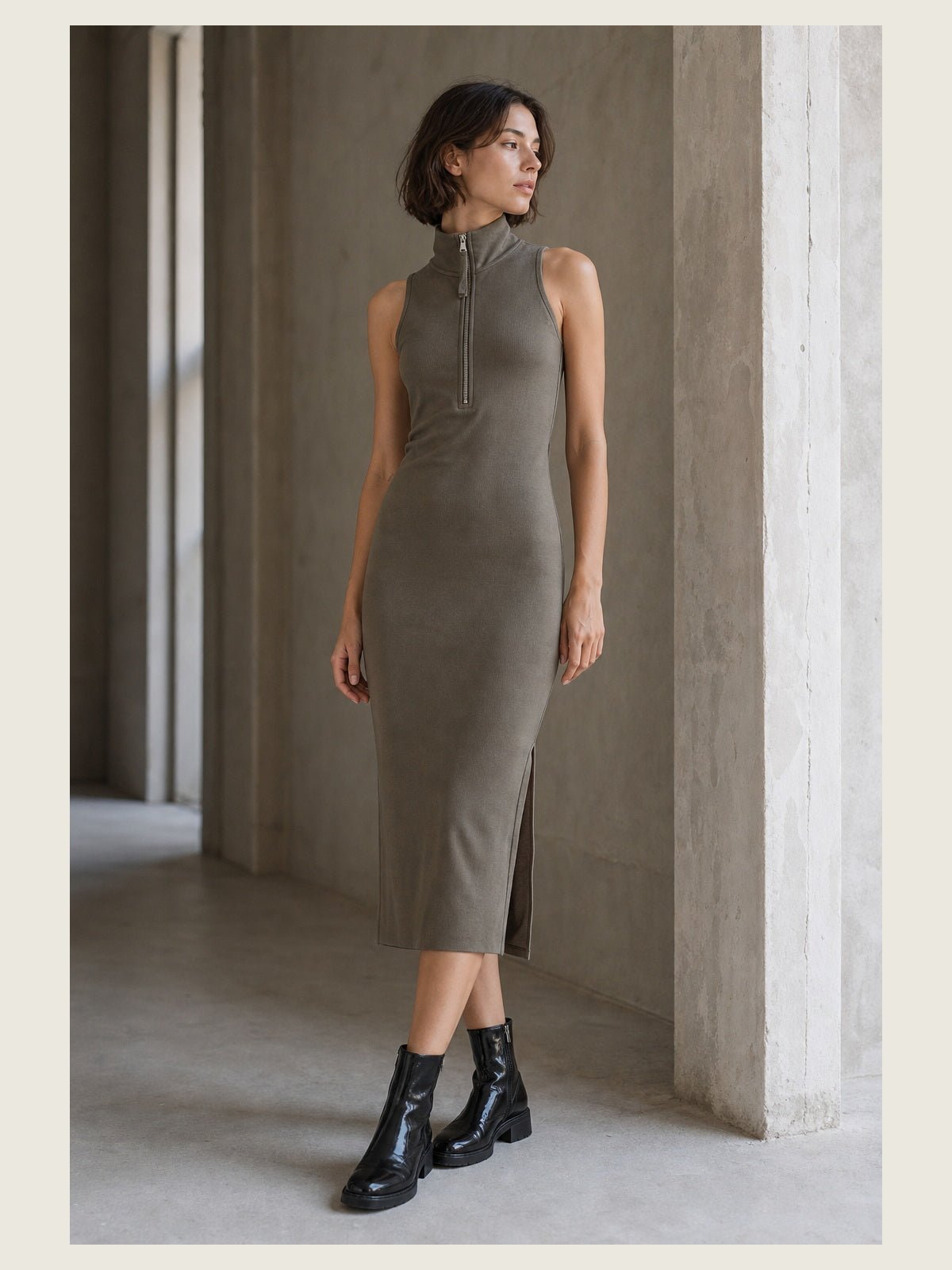 DRESS - by THOM KROM