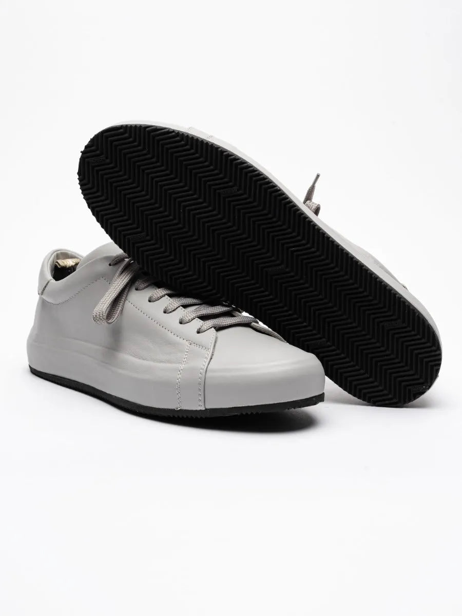 EASY/001 - by OFFICINE CREATIVE
