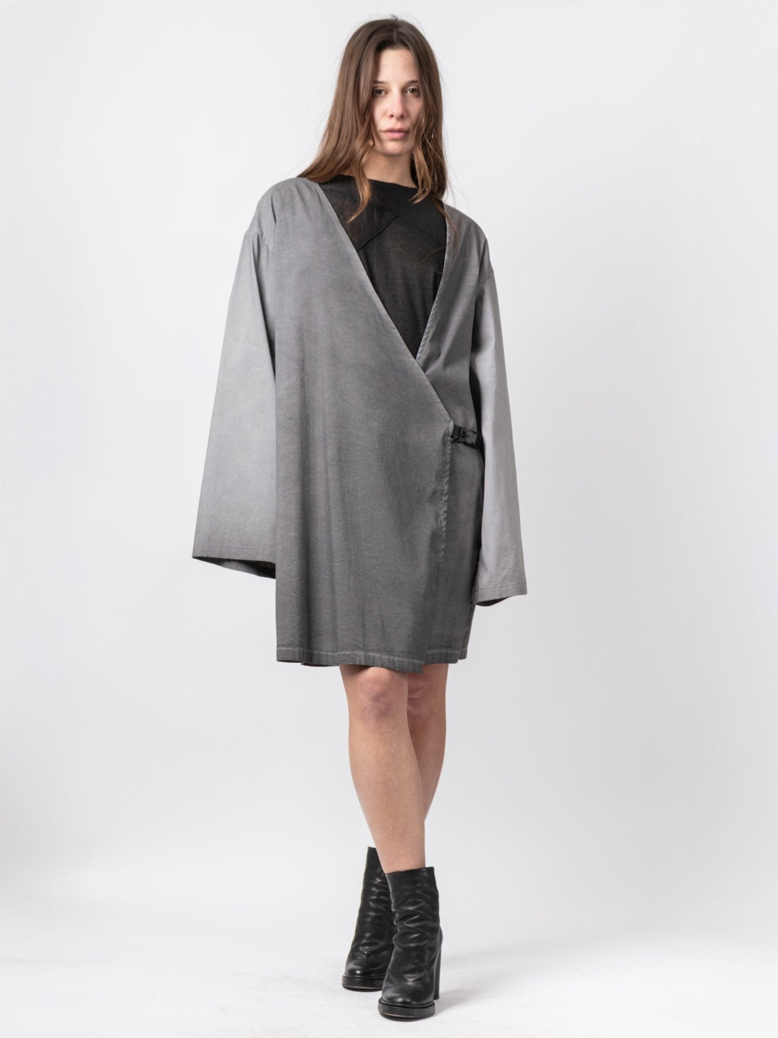 Embroidered Kimono - by VAGUE