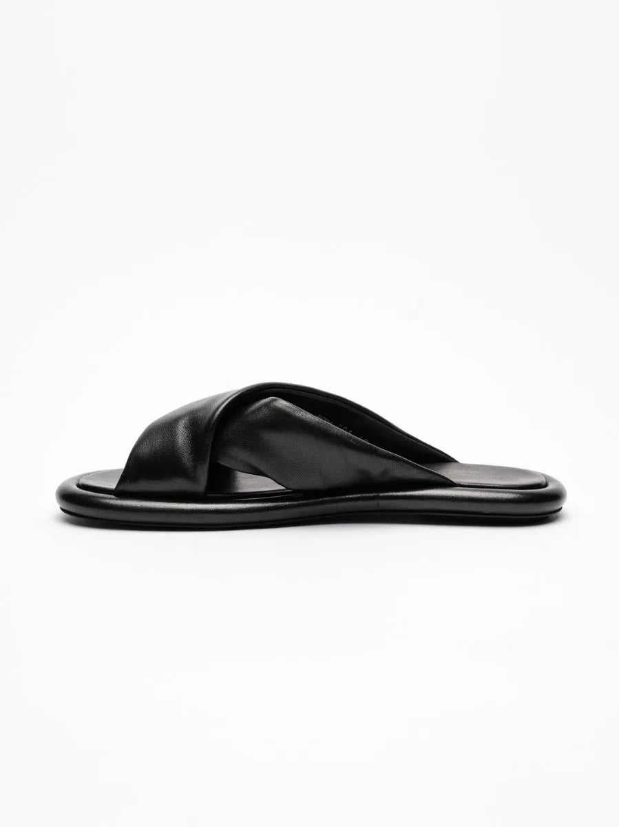 ESTENS/001 - by OFFICINE CREATIVE