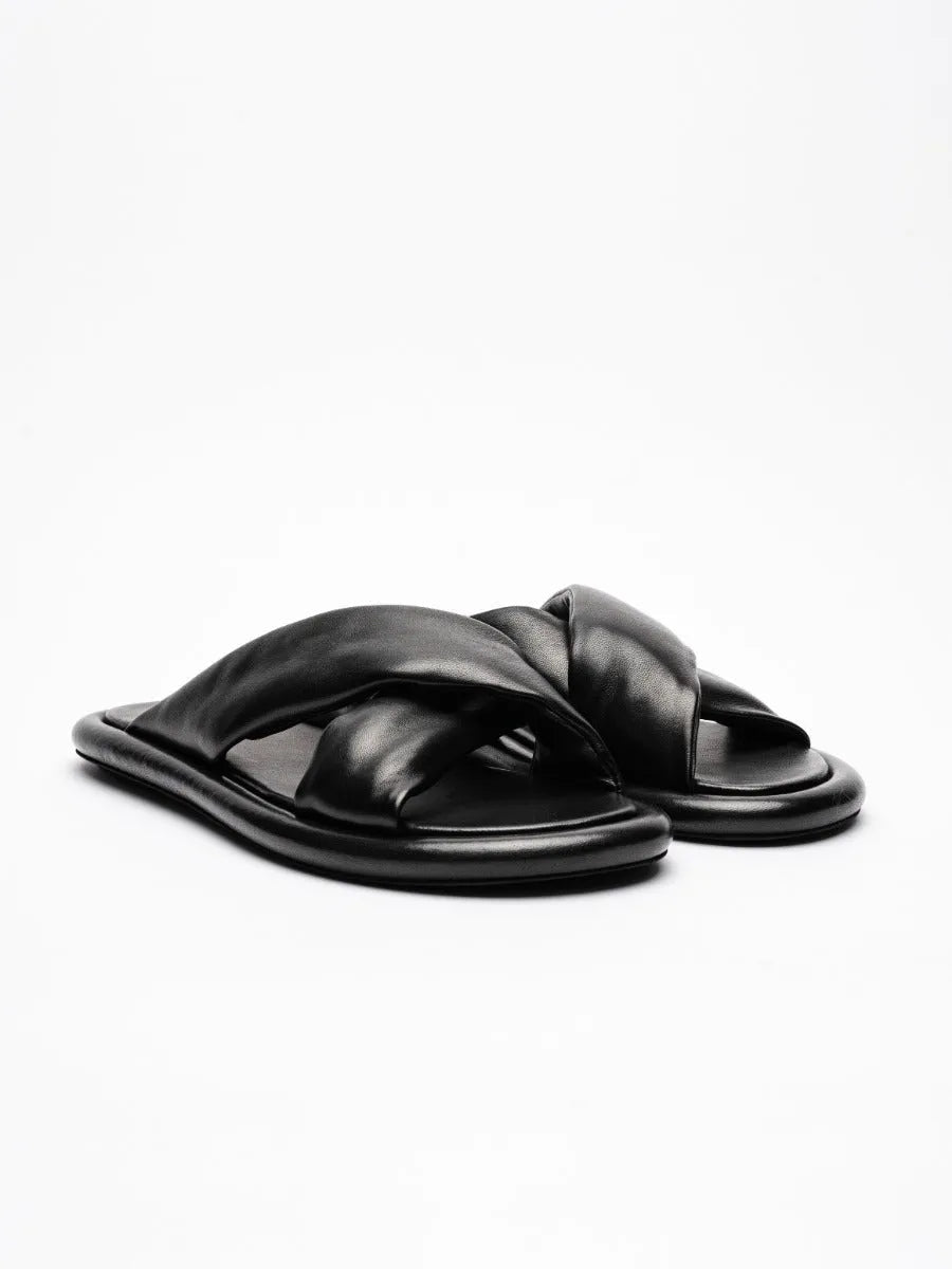 ESTENS/001 - by OFFICINE CREATIVE