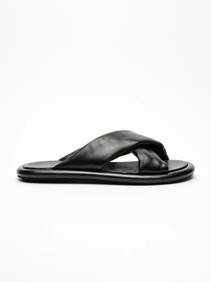 ESTENS/001 - by OFFICINE CREATIVE