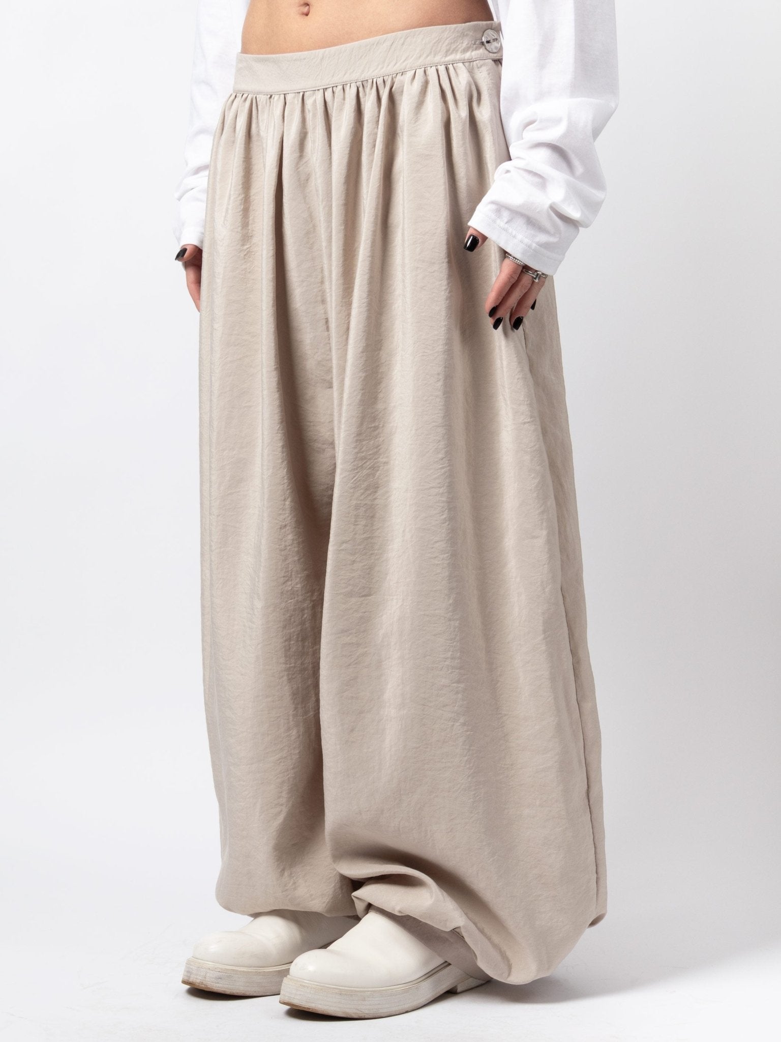 Gathered Wide Balloon Trousers - by VAGUE
