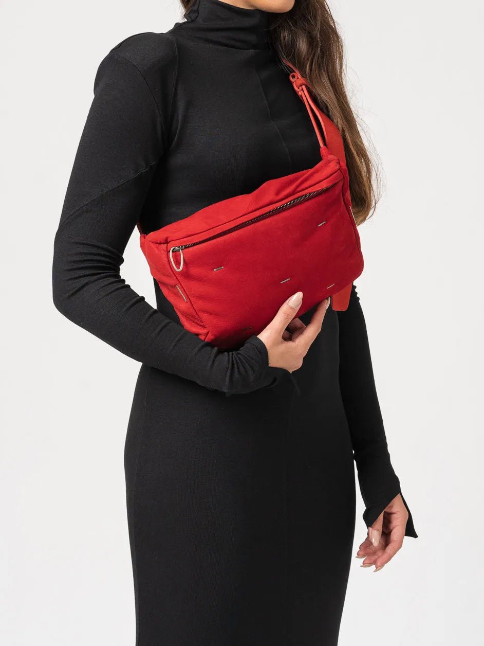 Grande Piuma Leather Sling - by DANIELE BASTA