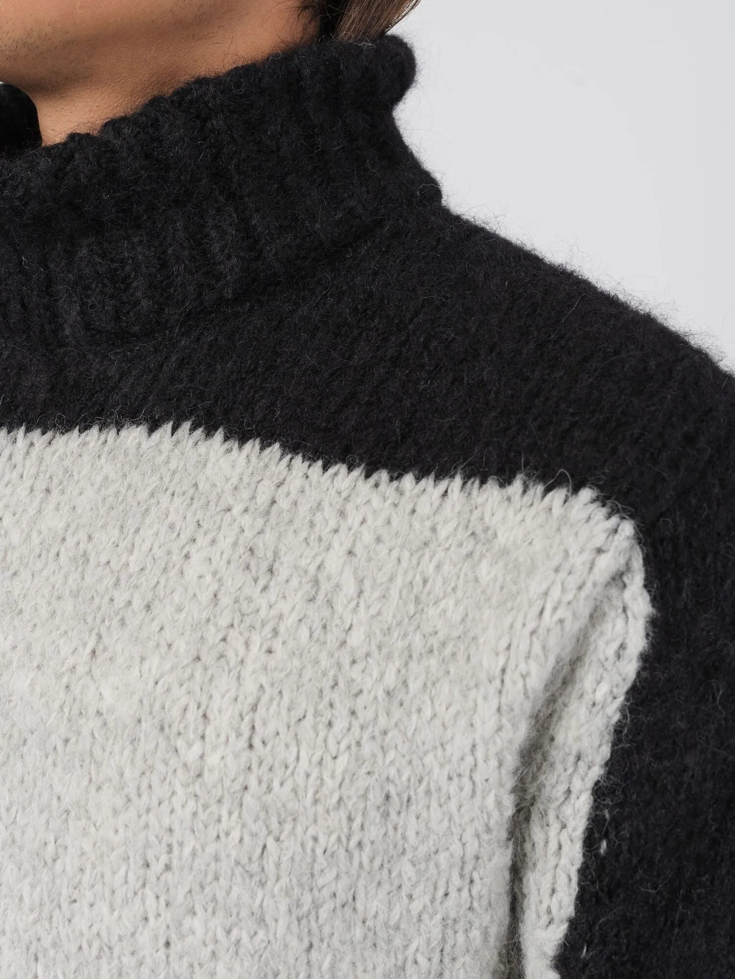 KNIT - by THOM KROM