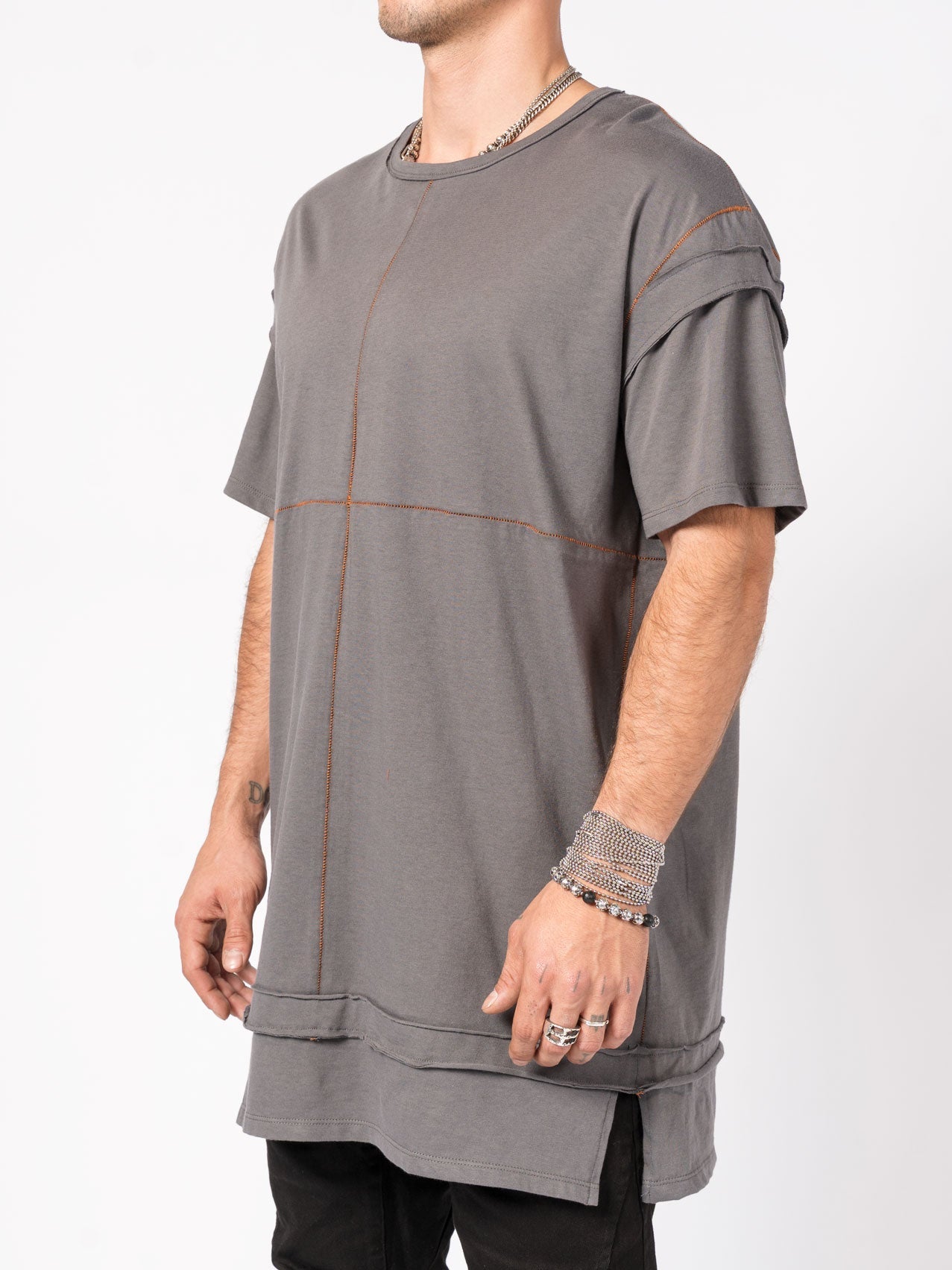 Layered Hem T-Shirt - by D.HYGEN
