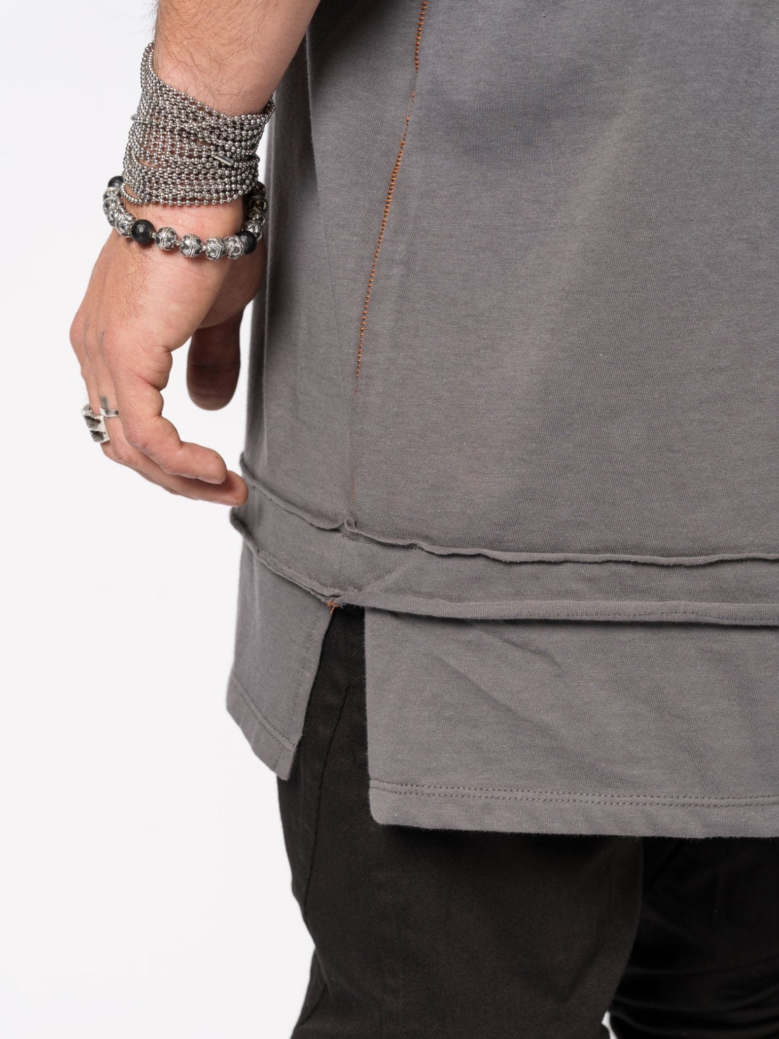 Layered Hem T-Shirt - by D.HYGEN