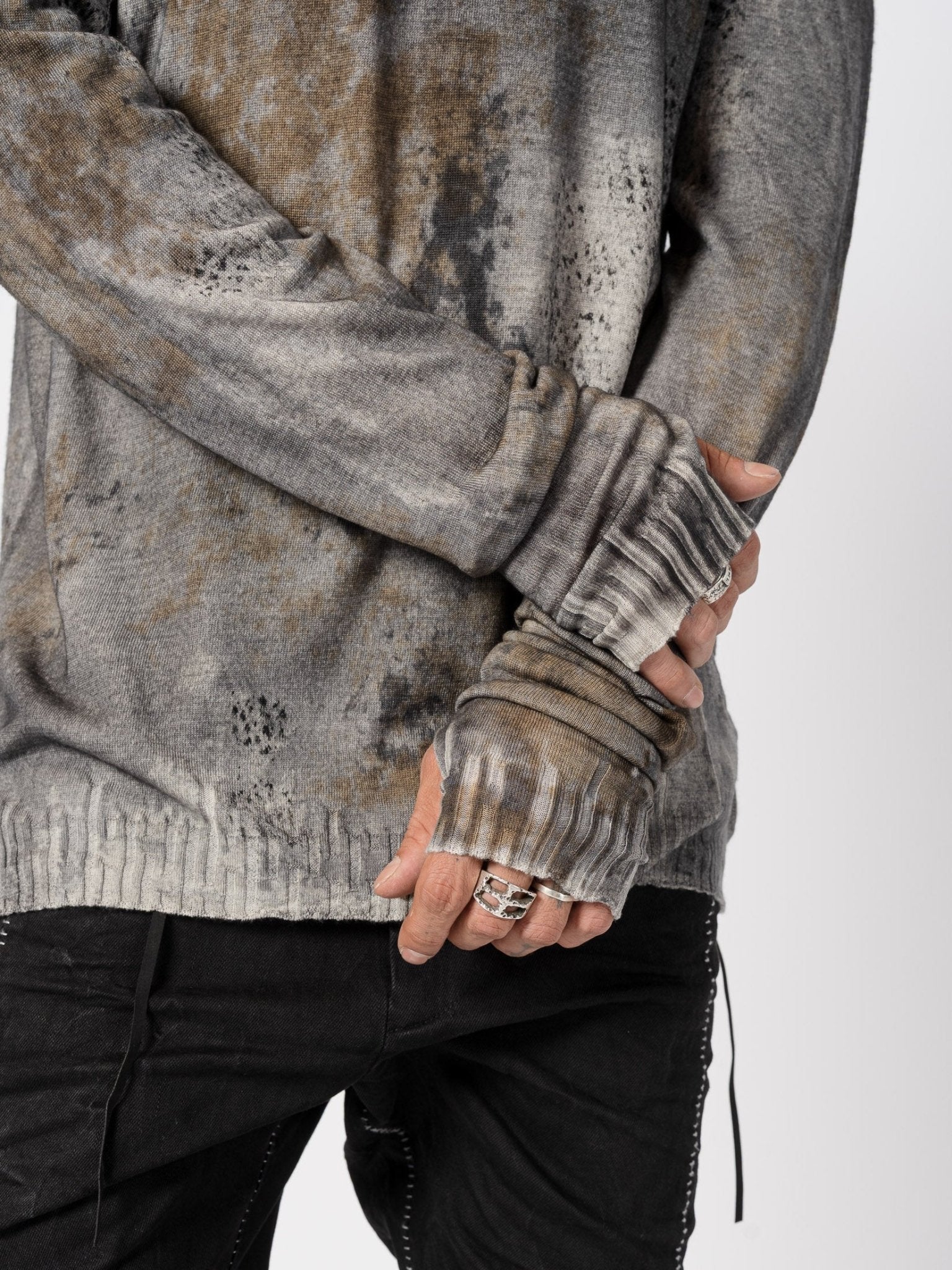 Light Wool Knit with Salt Treatment - by MD75