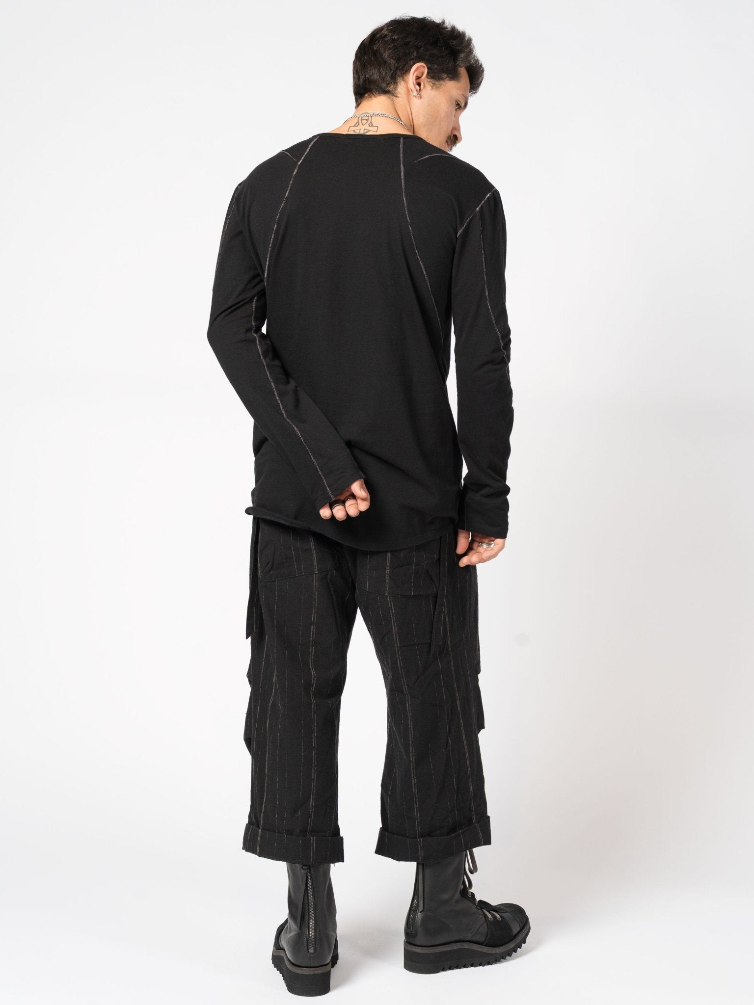 Long - Sleeve T-Shirt with Contrast Stitching - by D.HYGEN