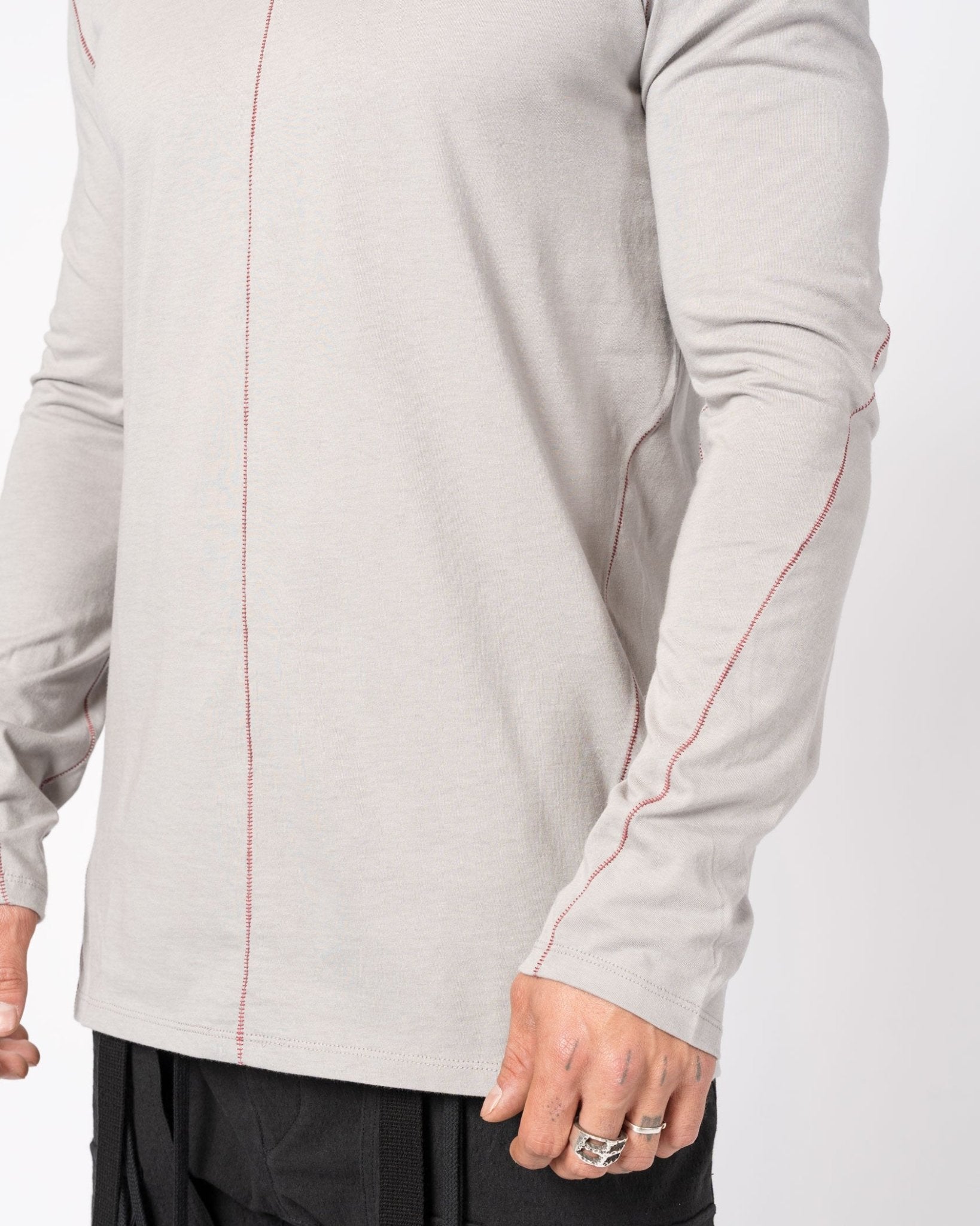 Long - Sleeve T-Shirt with Contrast Stitching - by D.HYGEN