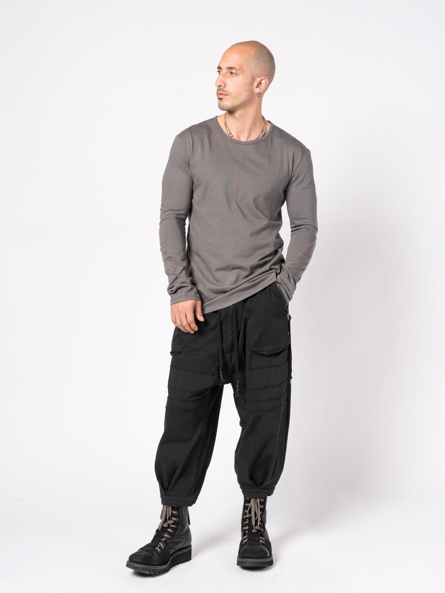 Long - Sleeve T-Shirt with Contrast Stitching - by D.HYGEN