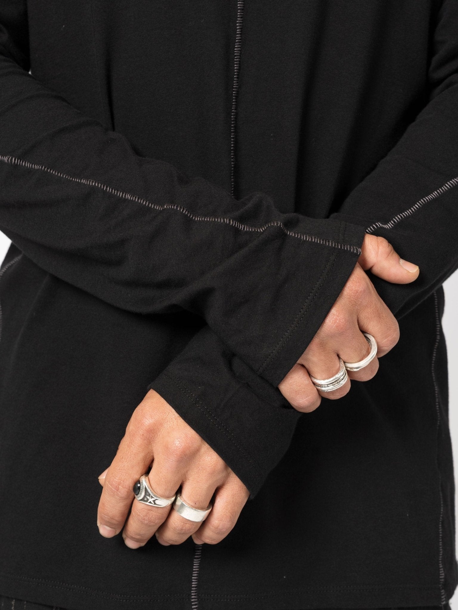 Long - Sleeve T-Shirt with Contrast Stitching - by D.HYGEN