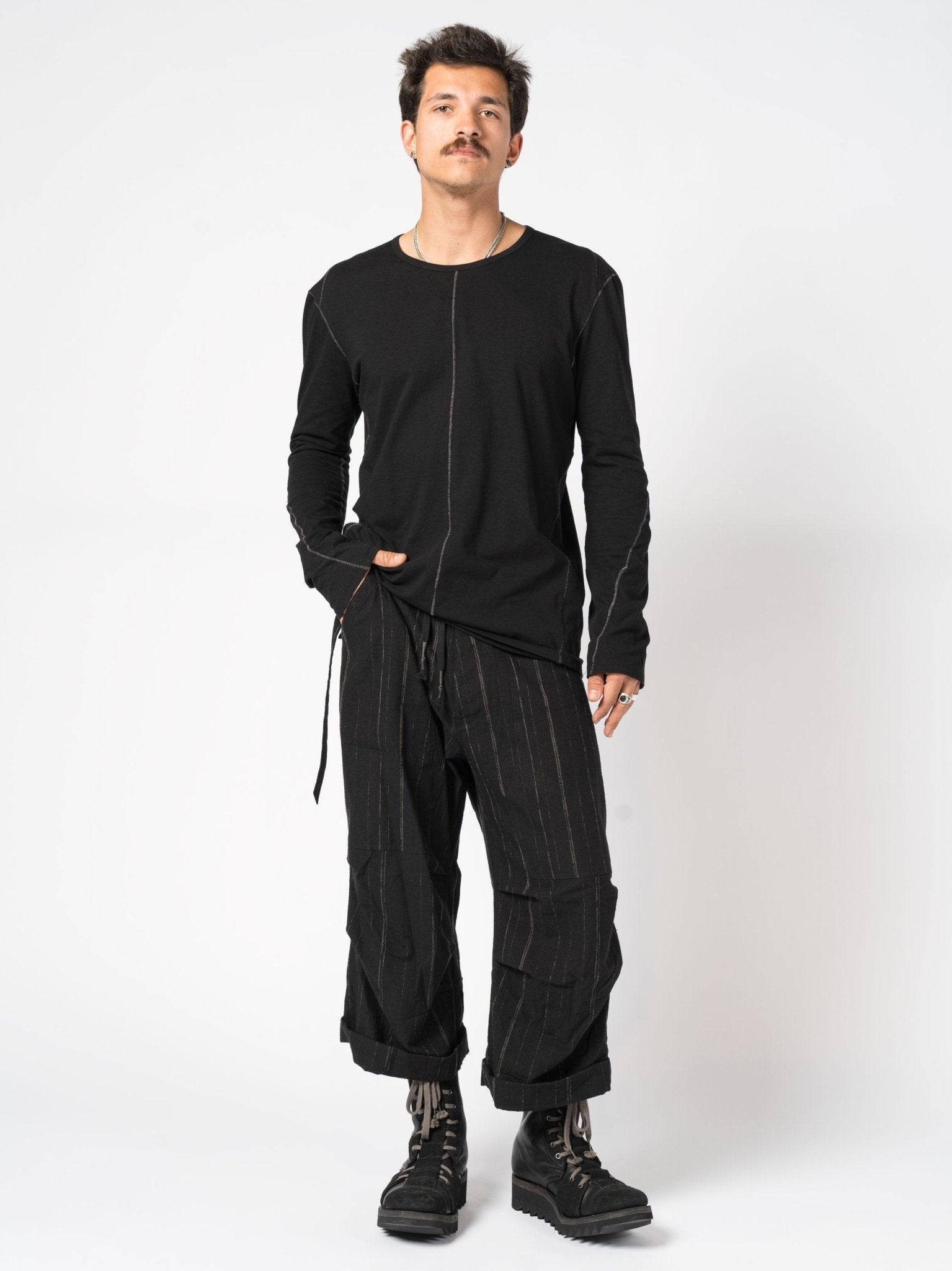 Long - Sleeve T-Shirt with Contrast Stitching - by D.HYGEN