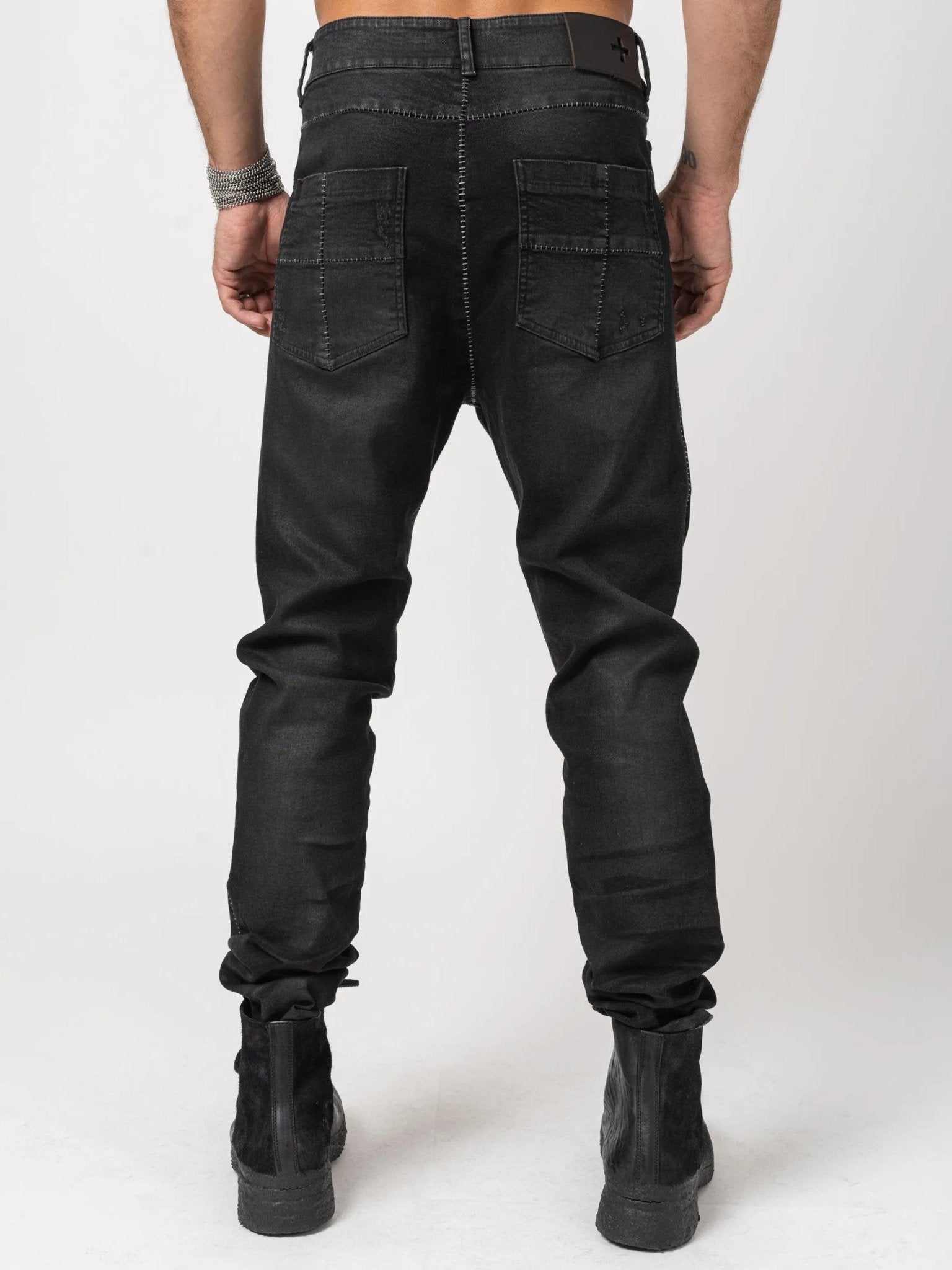 Low Crotch Jeans with Leather Effect - by MD75