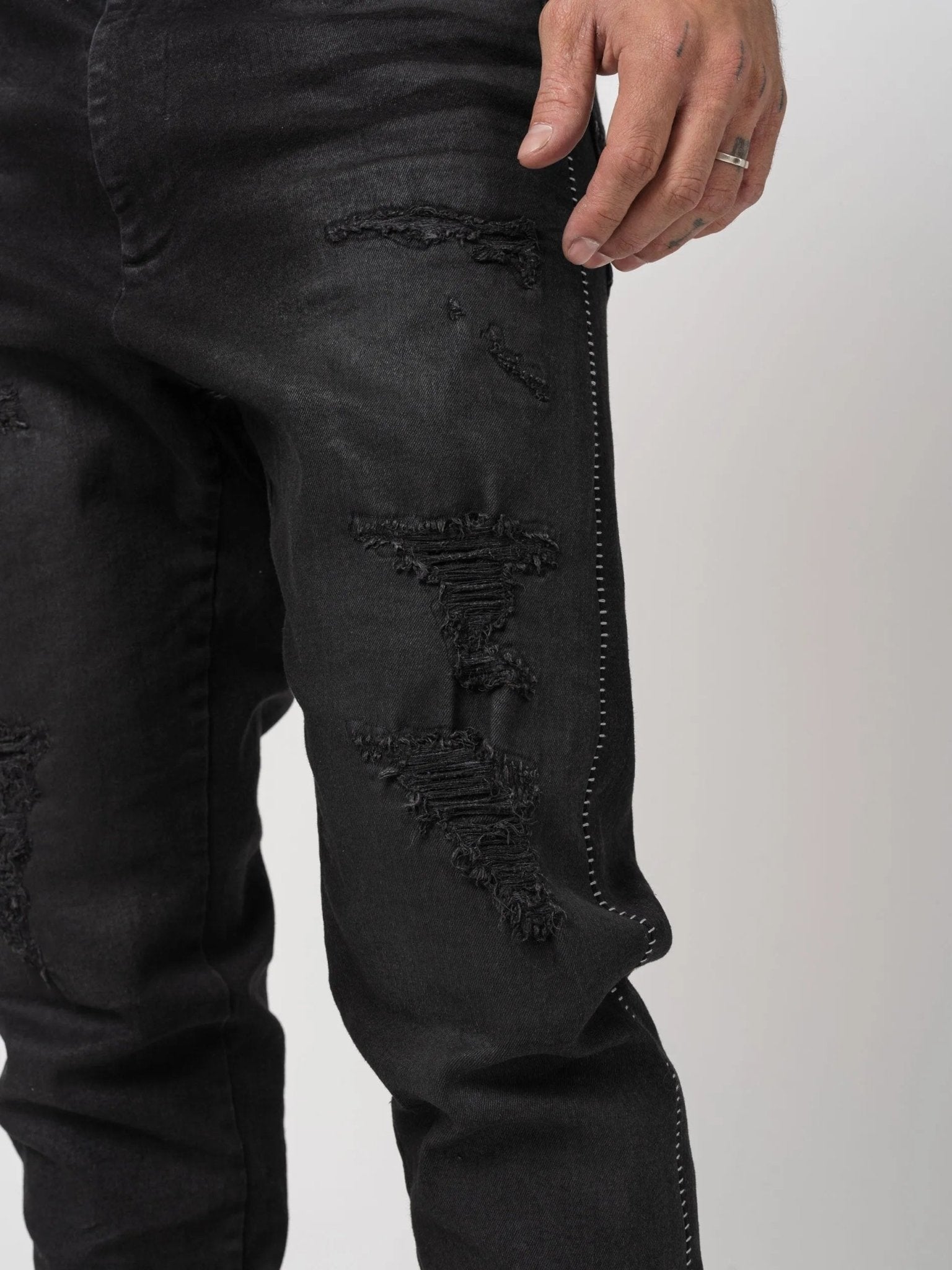 Low Crotch Jeans with Leather Effect - by MD75