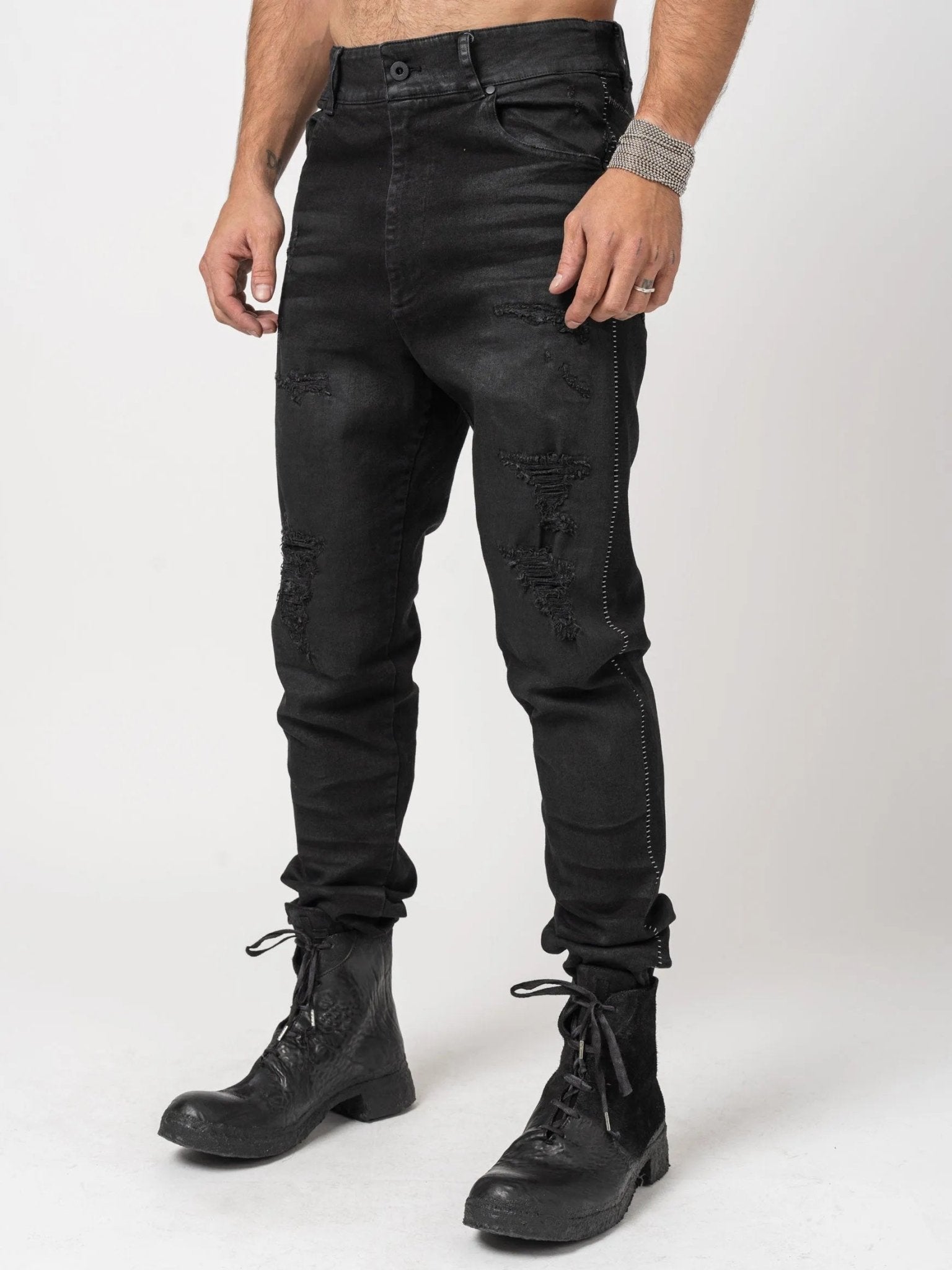 Low Crotch Jeans with Leather Effect - by MD75