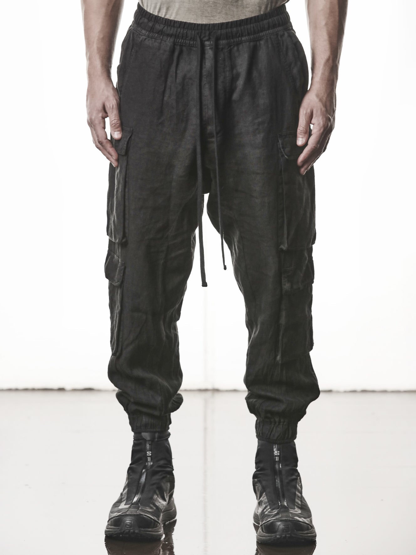 Low - Crotch Linen Trousers - by THOM KROM