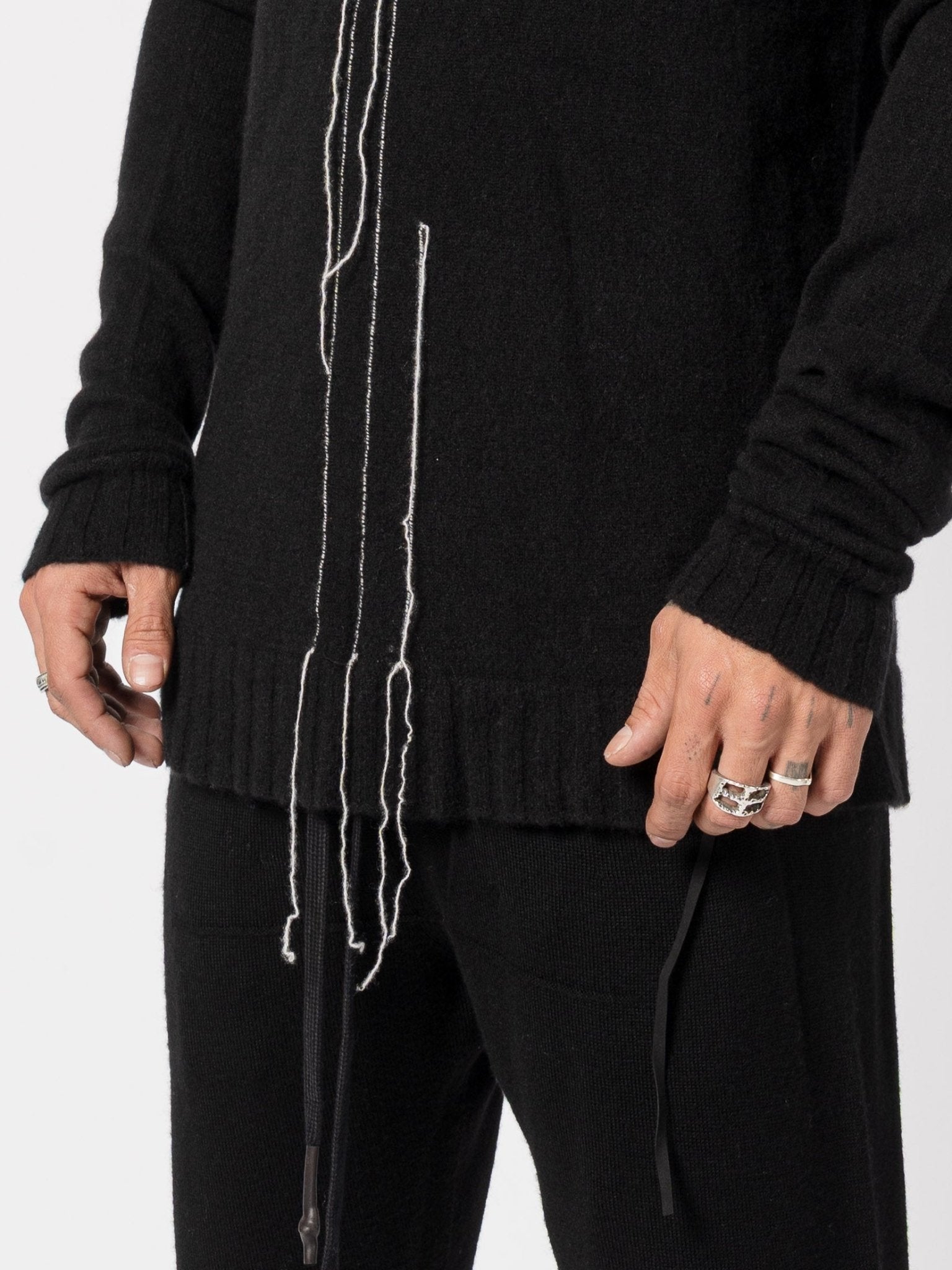 Medium Cashmere Knit with Embroidery - by MD75