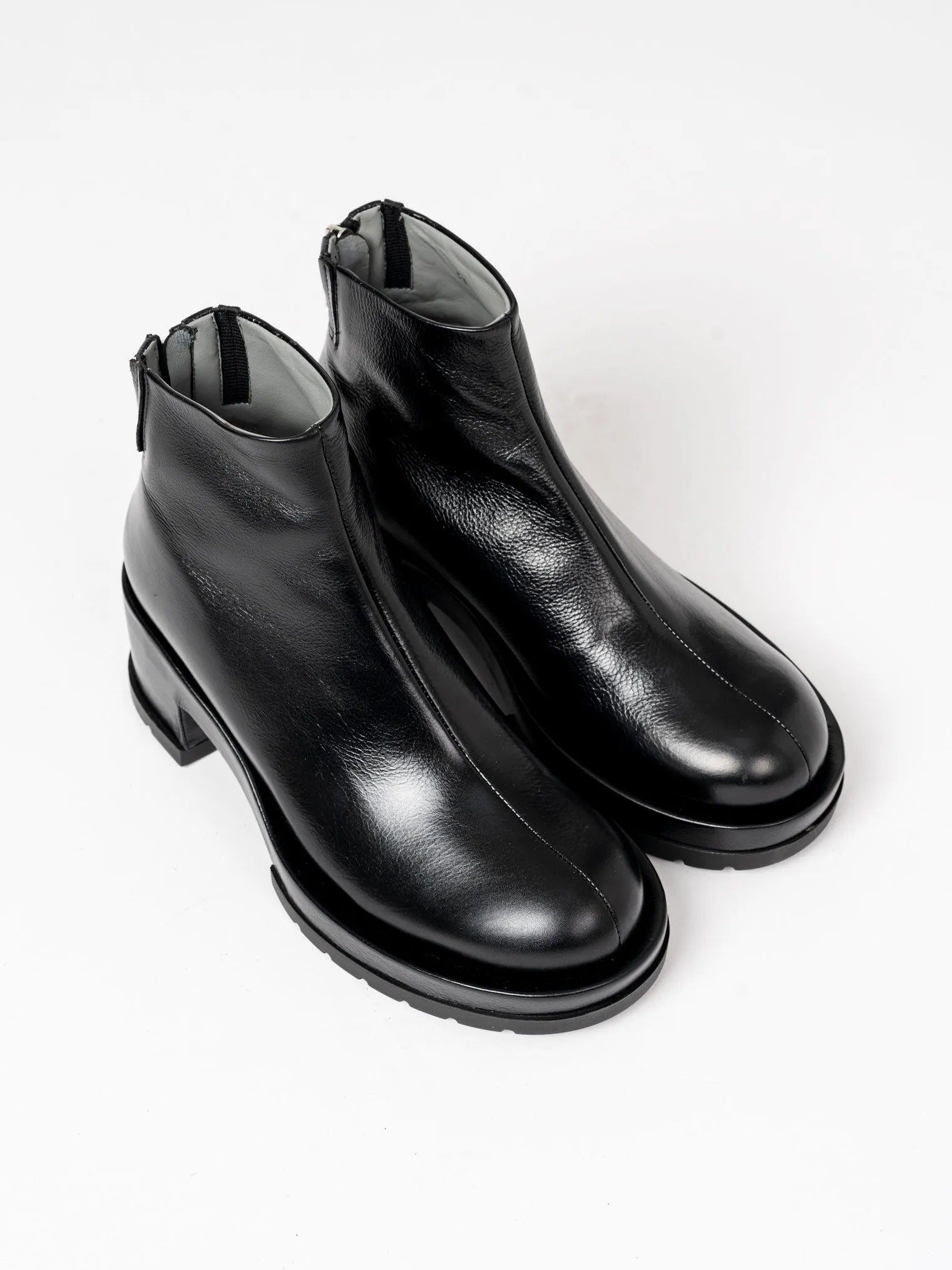 N171 Ankle boots - by SAPIO