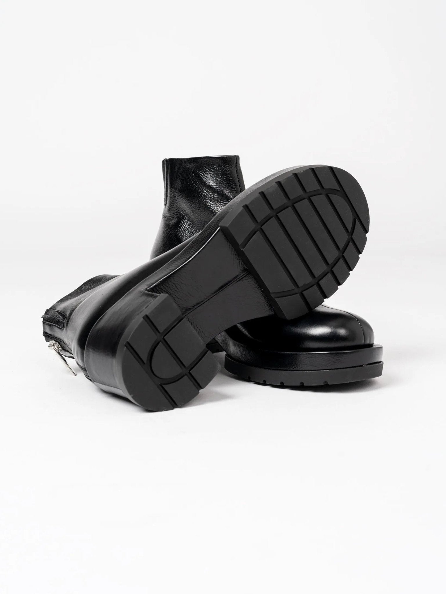 N171 Ankle boots - by SAPIO