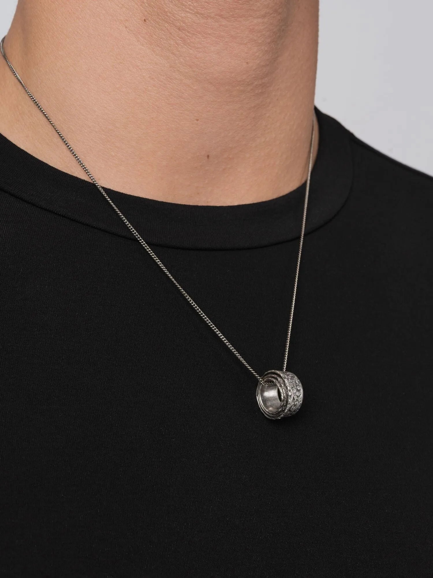 NECKLACE - by GOTI