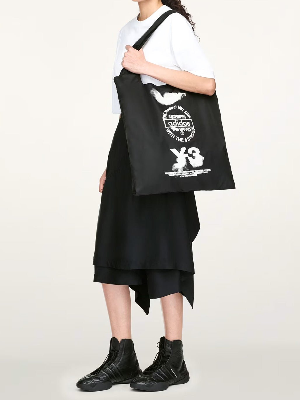 Nylon Tote - by Y - 3