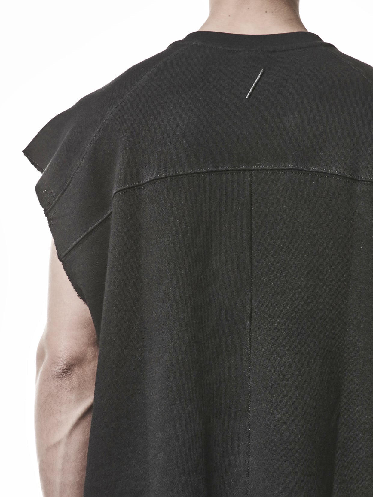 THOM KROM Oversized Raw Sweat Top black - raw-cut armhole detail close-up