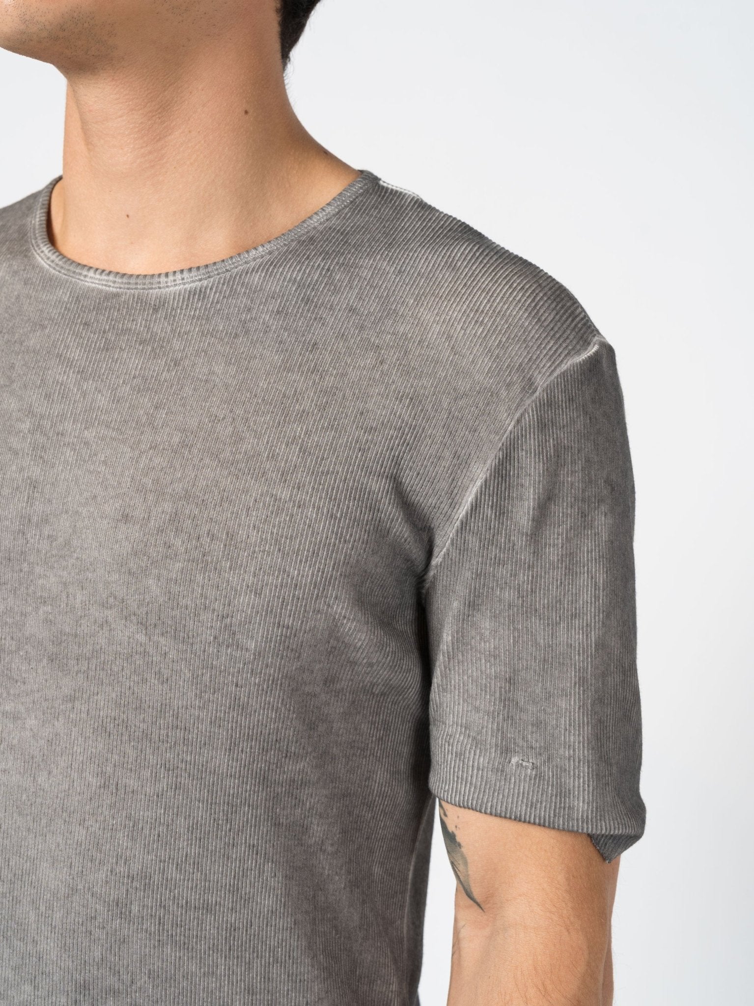Ribbed Cotton Elongated Tee - by MD75