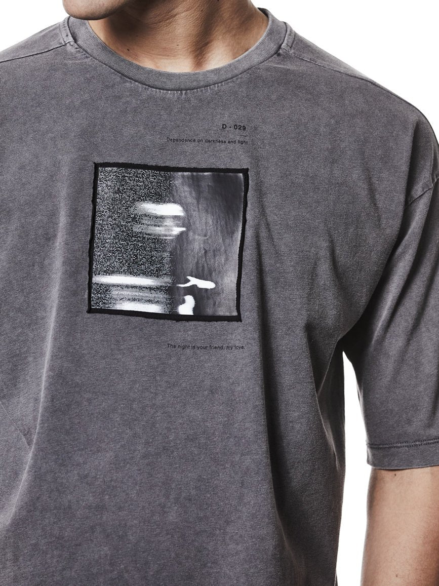 Round Neck Graphic T-Shirt - by THOM KROM