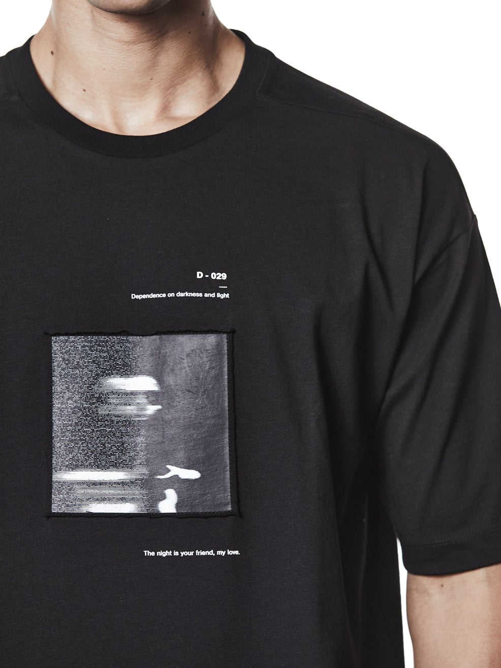 Round Neck Graphic T-Shirt - by THOM KROM