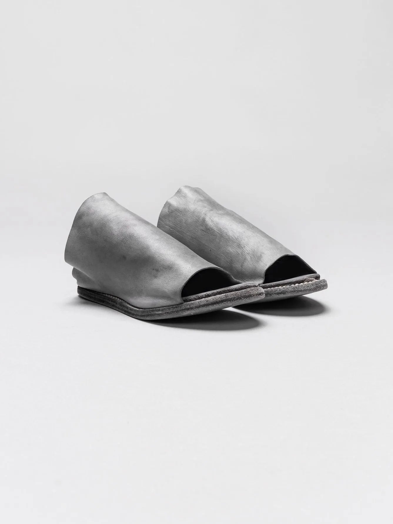 SANDALS - by GUIDI