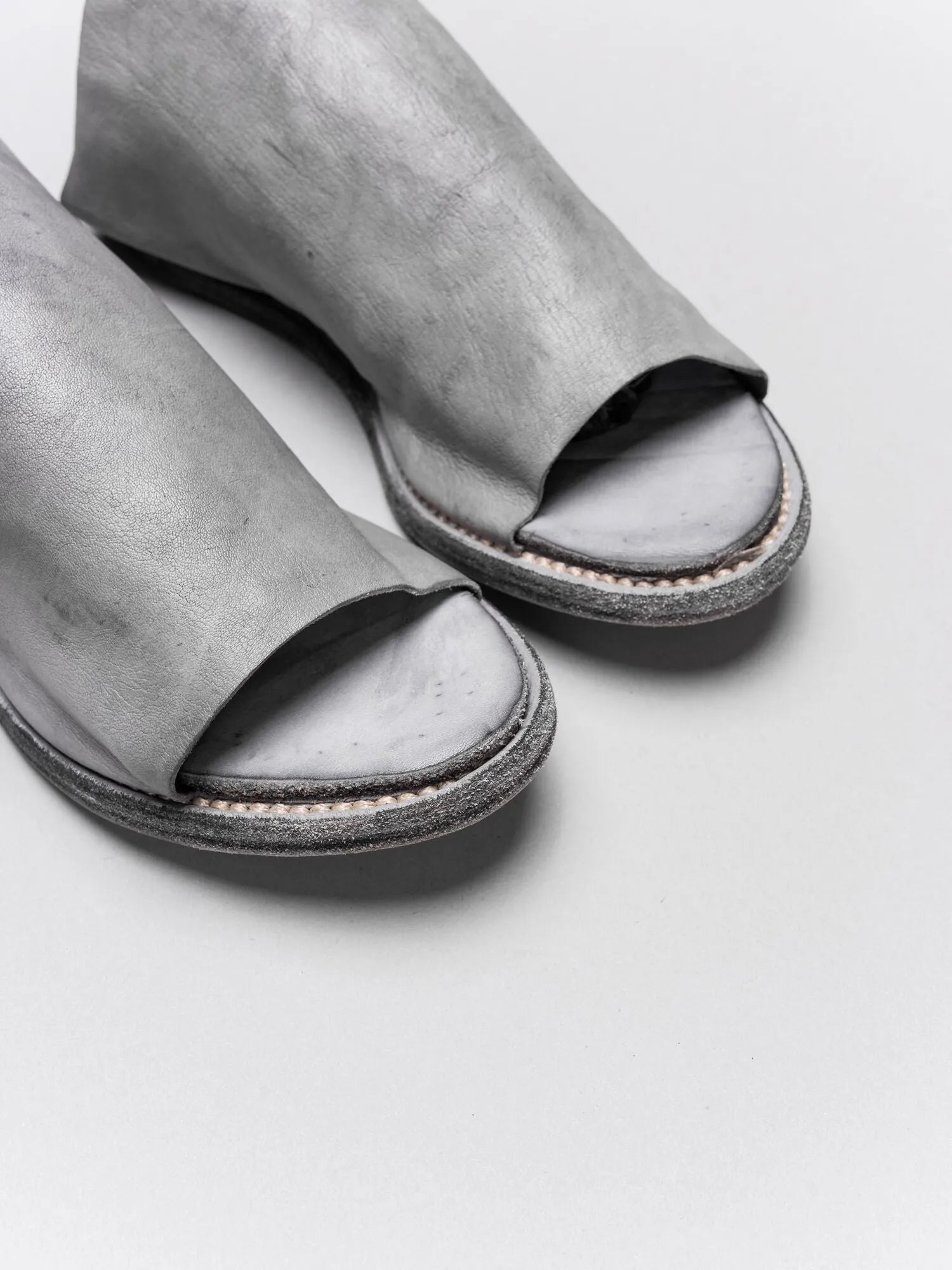 SANDALS - by GUIDI