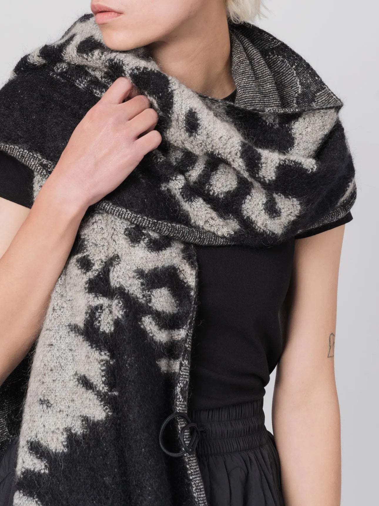 SCARF - by Y - 3