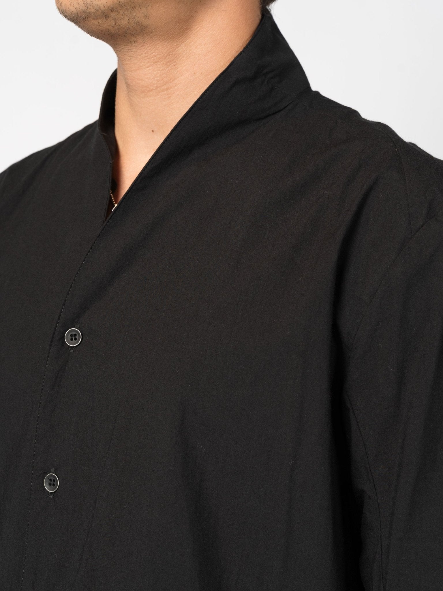 Shirt with Stand Collar - by D.HYGEN