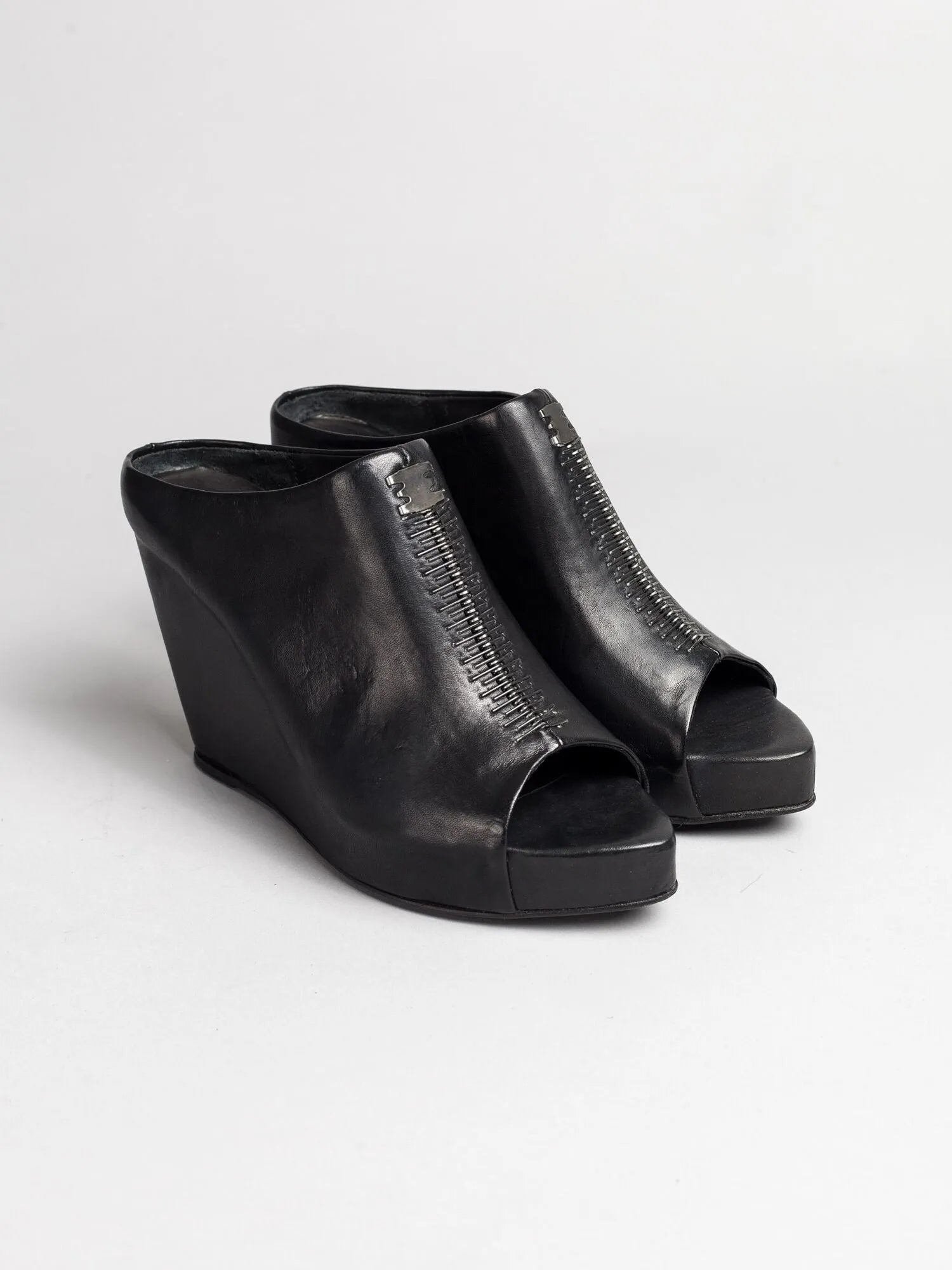 SHOES - by ISAAC SELLAM