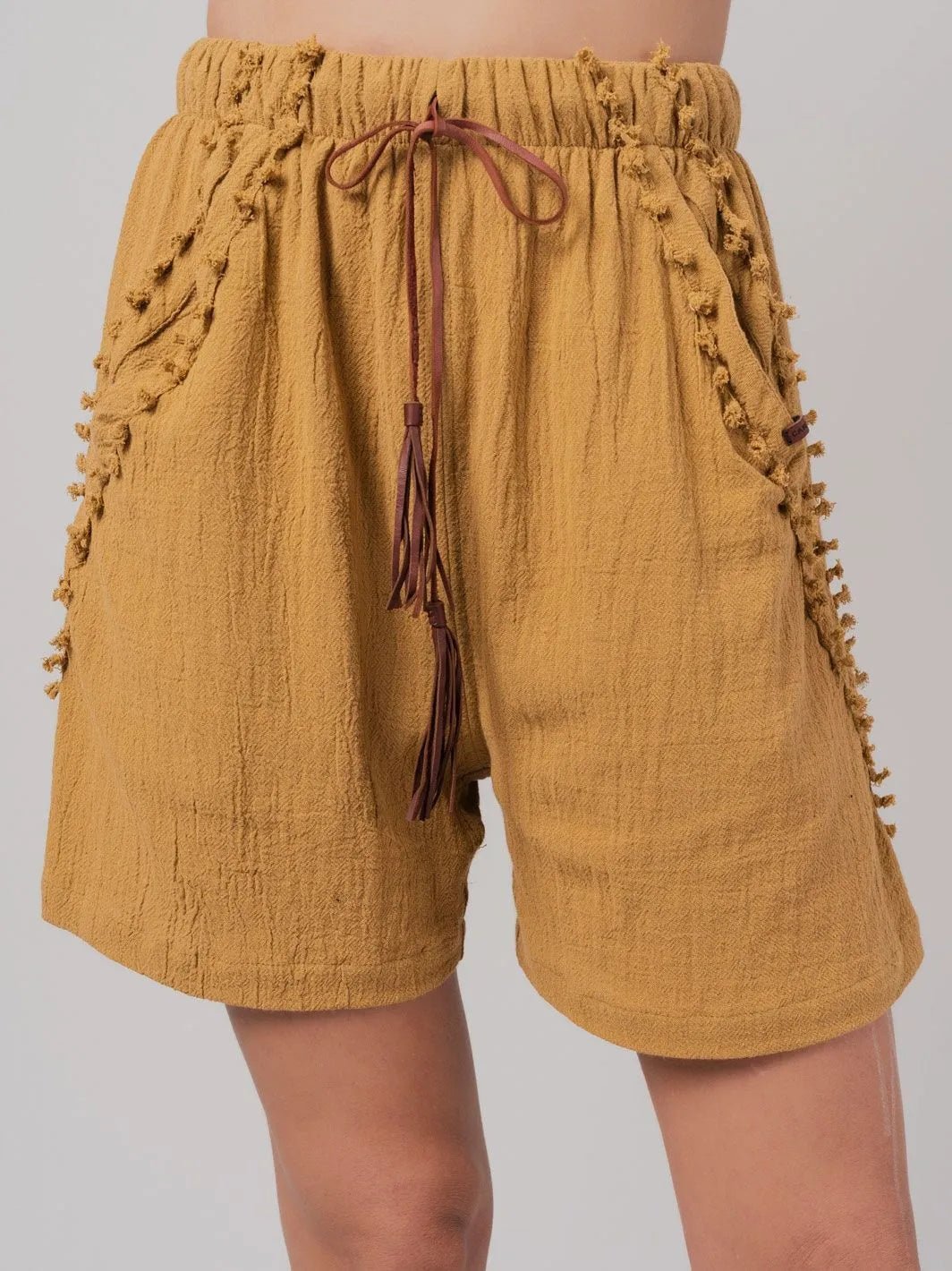 SHORTS - by CARAVANA